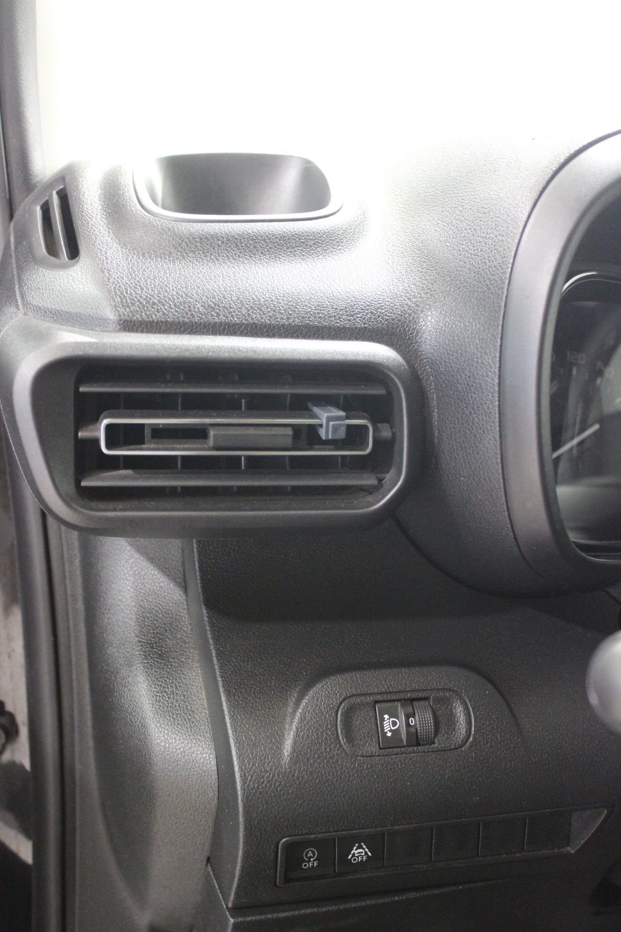 Citroën Berlingo 2.0 - Foto 12