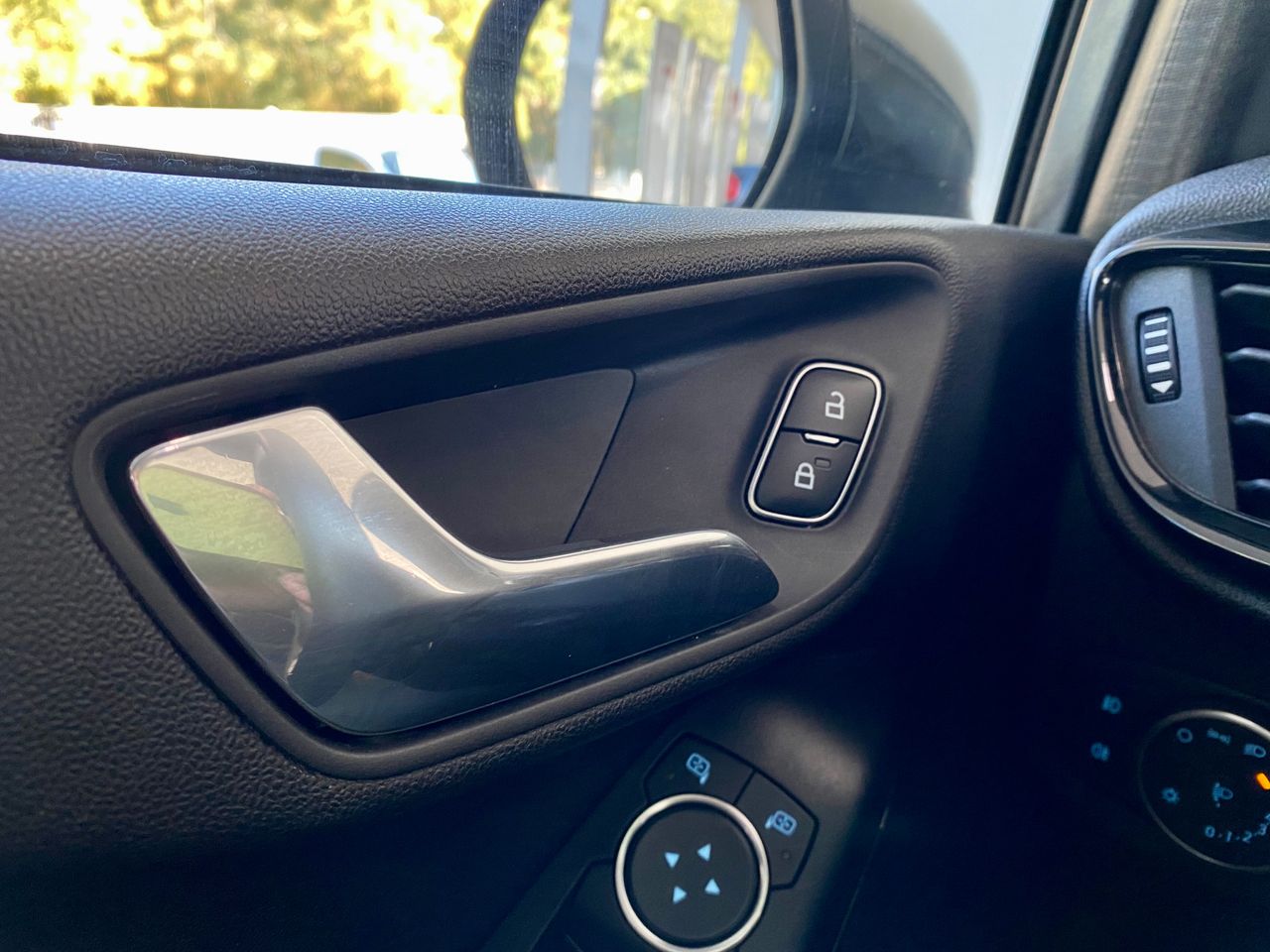 Ford Fiesta 1.0 - Foto 8