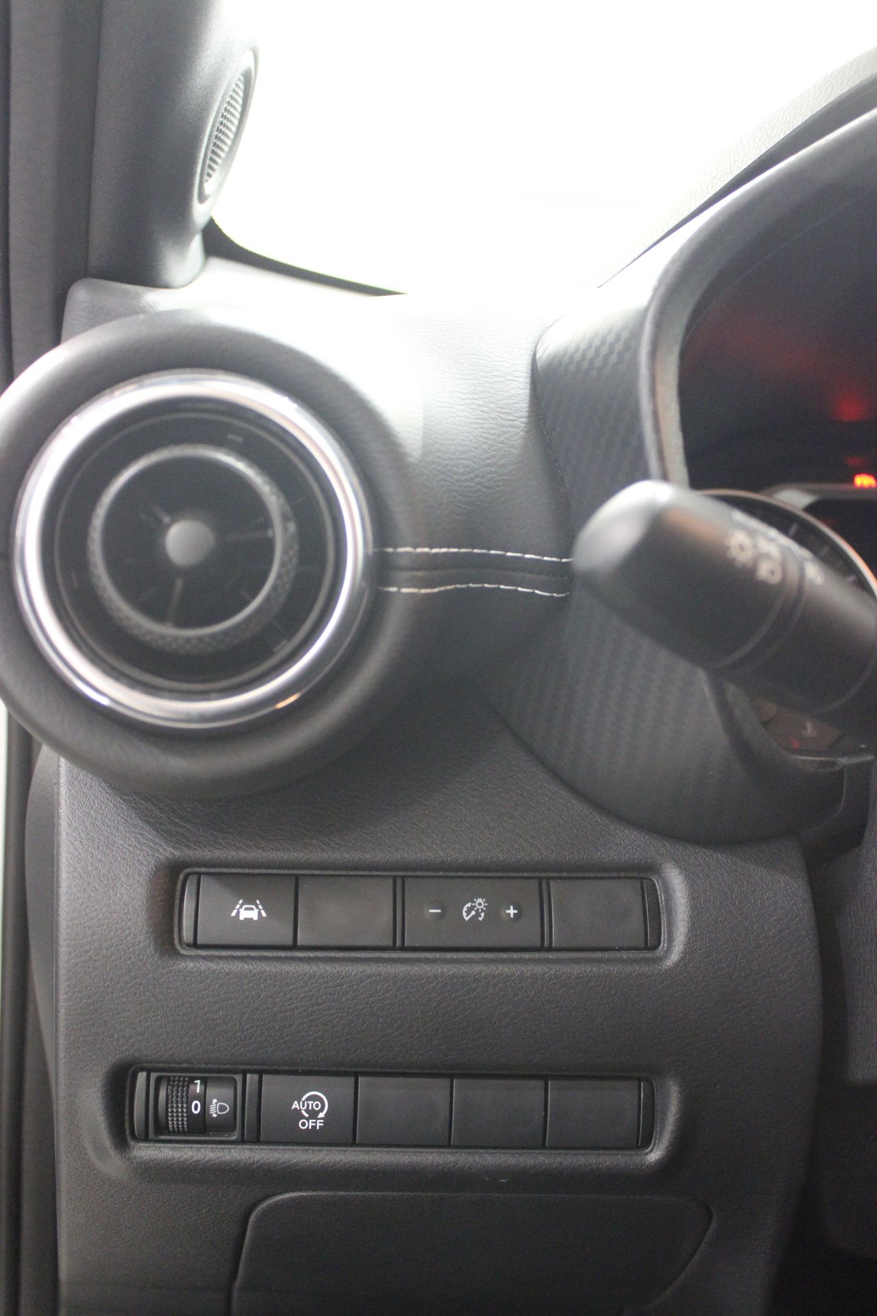 Nissan Juke DIG-T N-CONNECTA DCT 4X2 - Foto 15