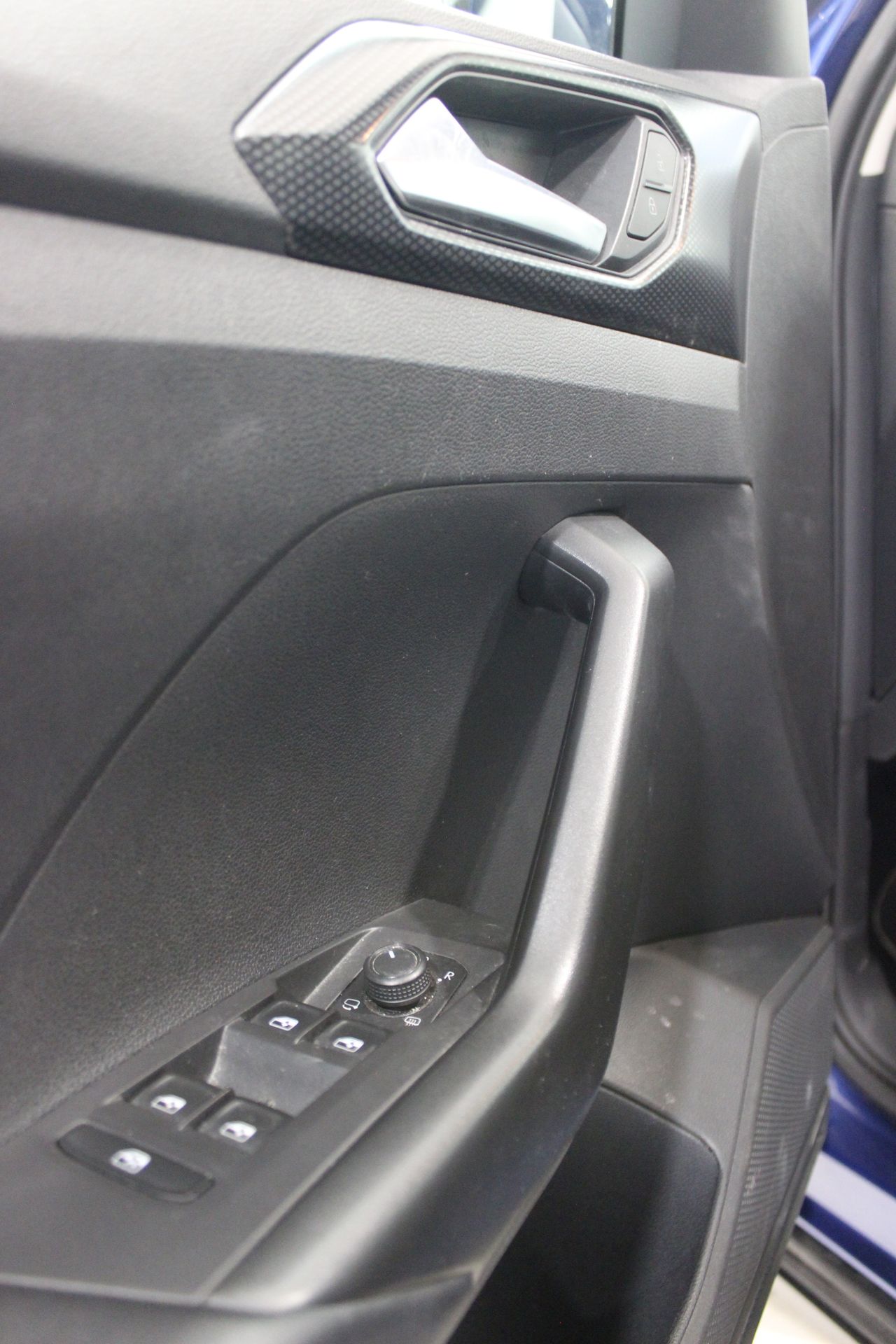 Volkswagen T-Cross 1.0 TSI ADVANCE DSG7 - Foto 23