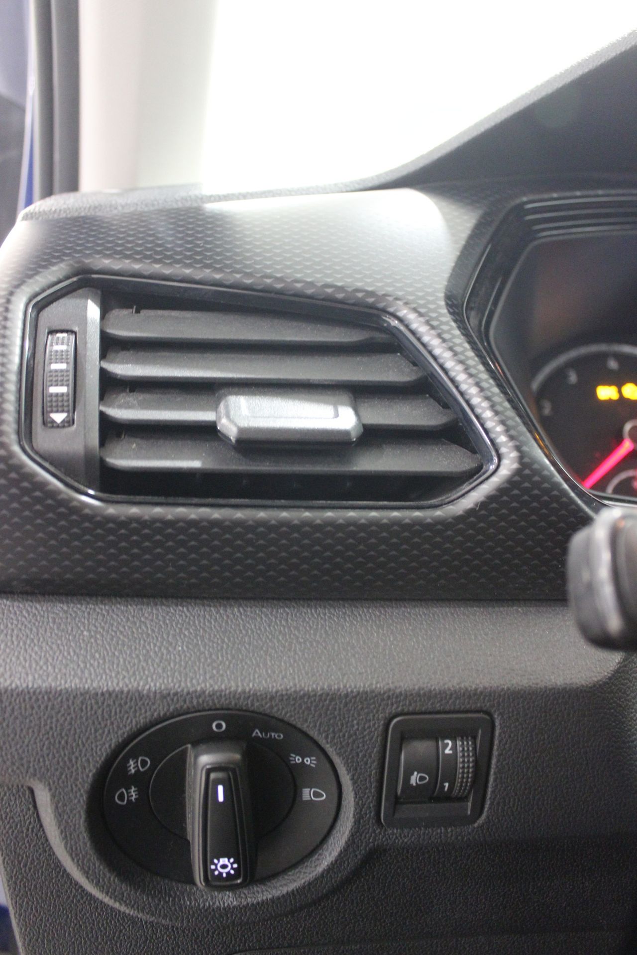 Volkswagen T-Cross 1.0 TSI ADVANCE DSG7 - Foto 16