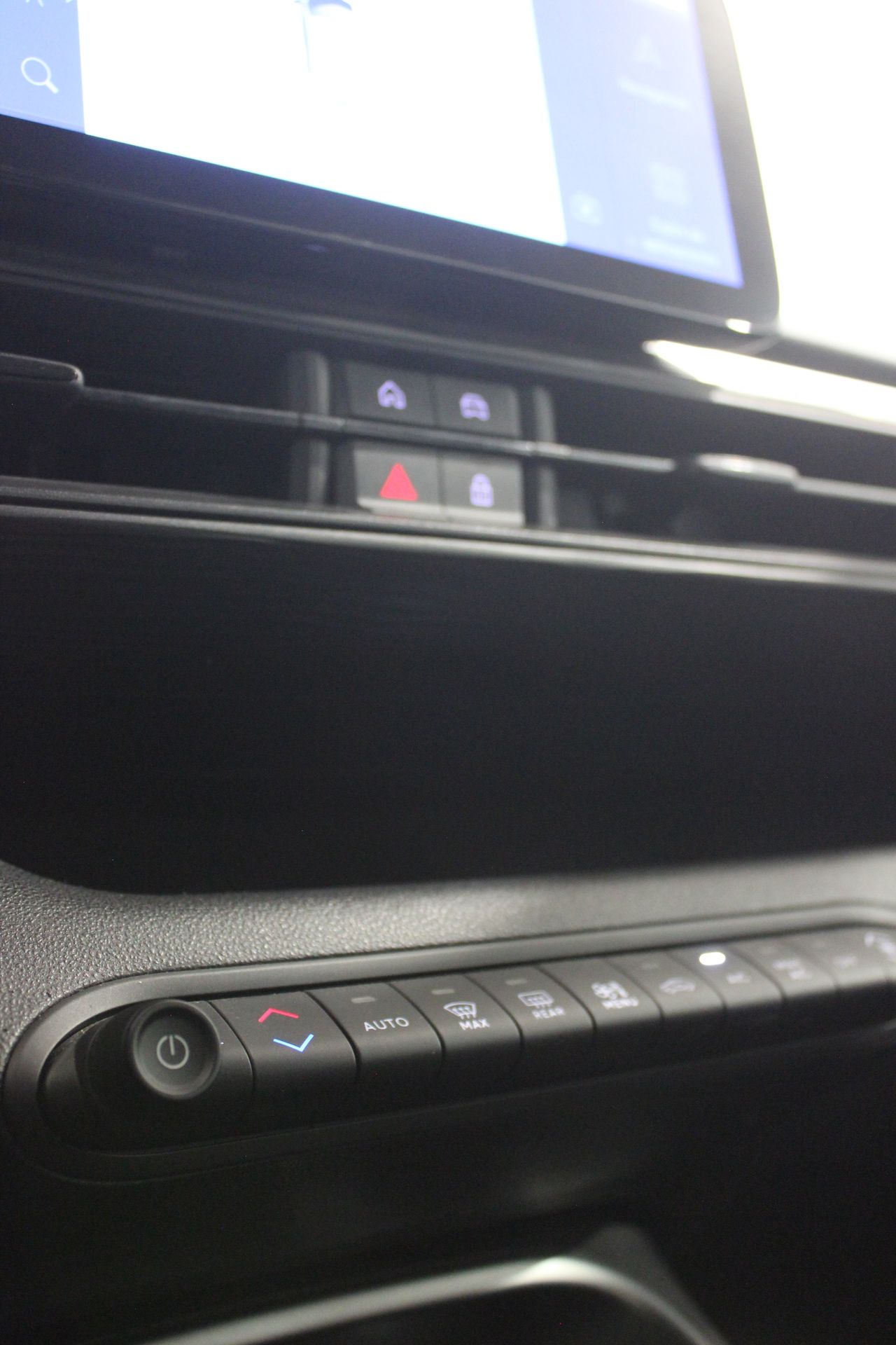 Jeep Avenger 1.2 T G ALTITUDE - Foto 18