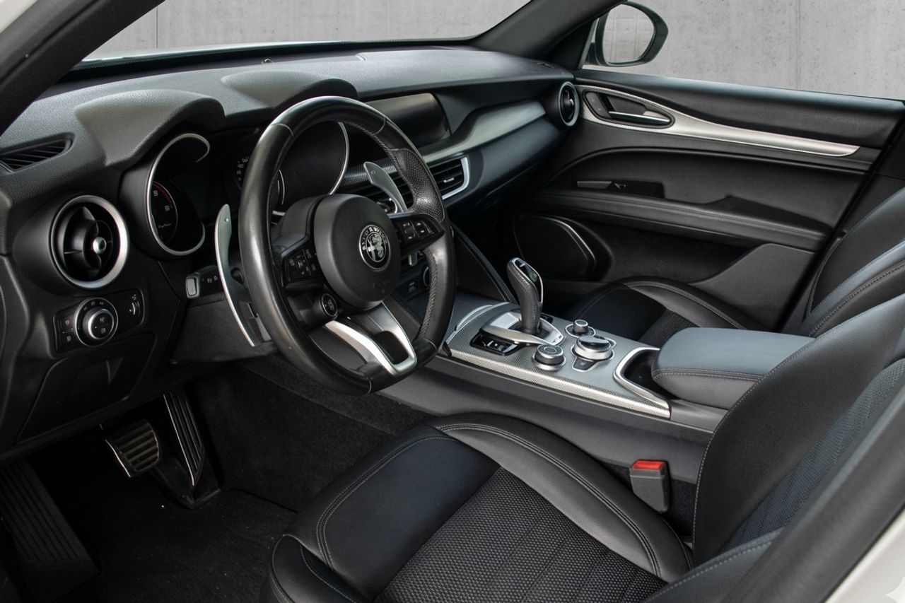 Alfa Romeo Stelvio 2.2 Diesel 154 kW (210 CV) Veloce AT AWD - Foto 6