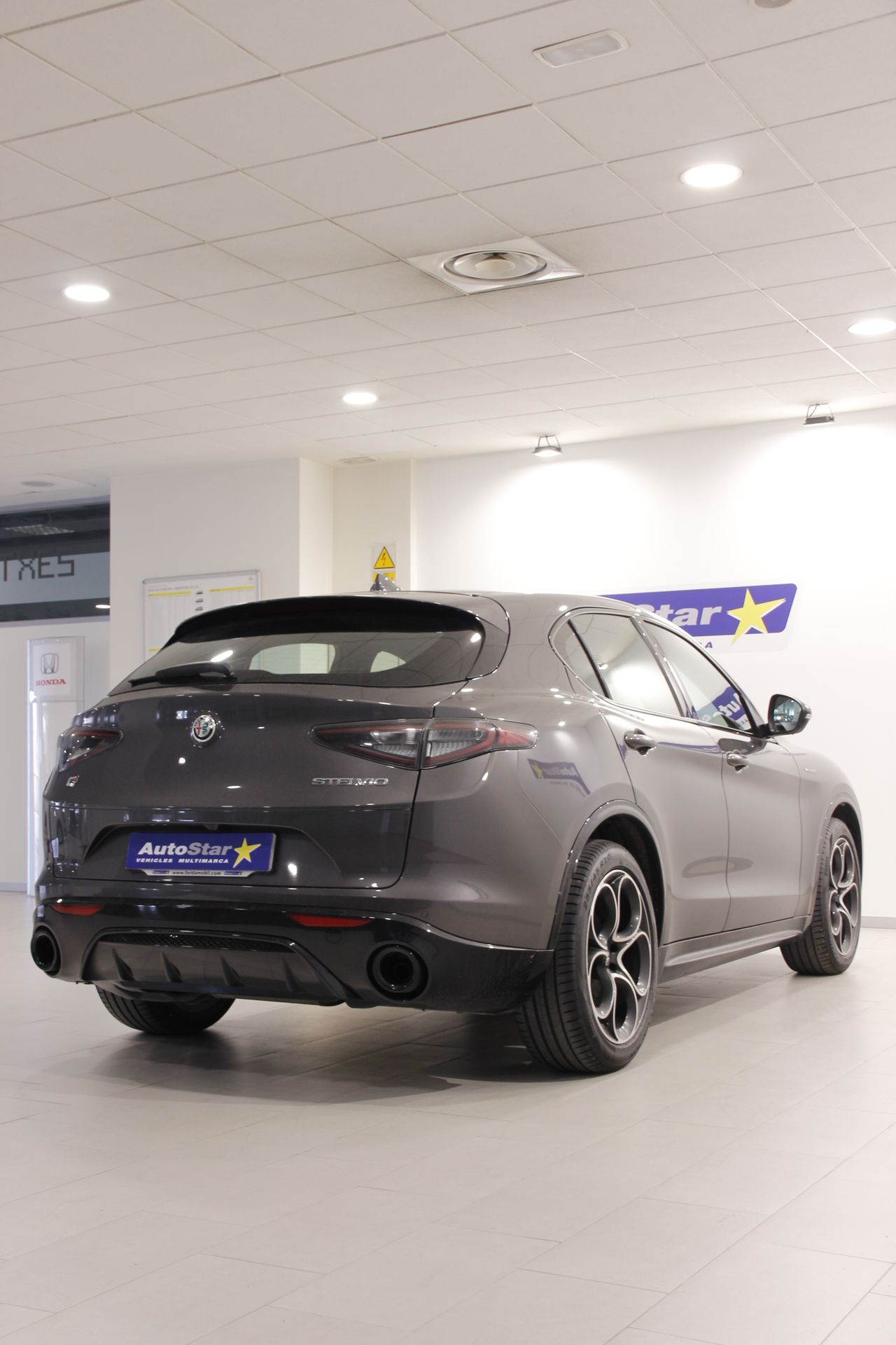 Alfa Romeo Stelvio 2.2 Diesel 154 kW (210 CV) Veloce AT AWD - Foto 6