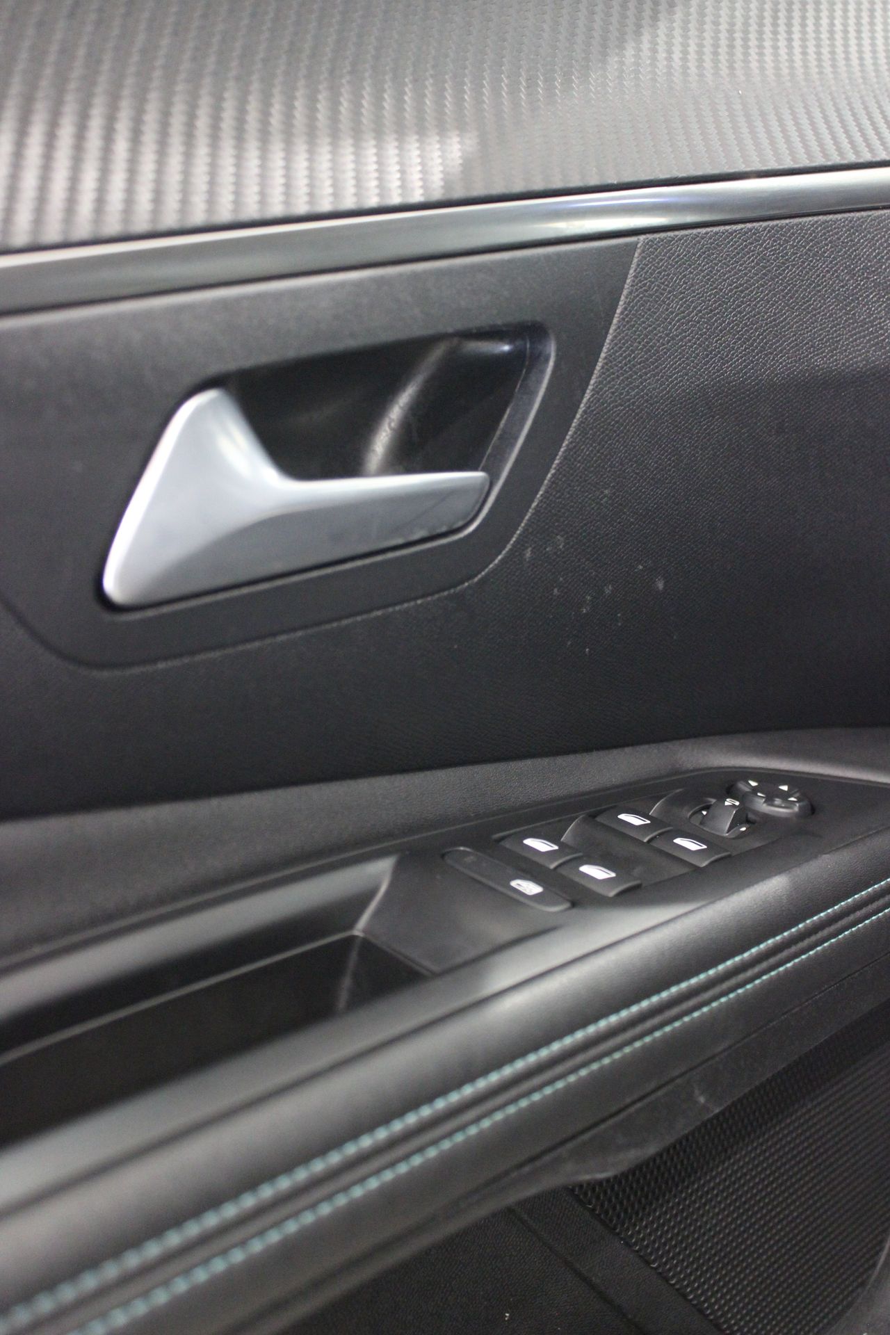 Peugeot 3008 Hybrid 3008 Allure Pack Hybrid 136 e-DCS6 - Foto 9