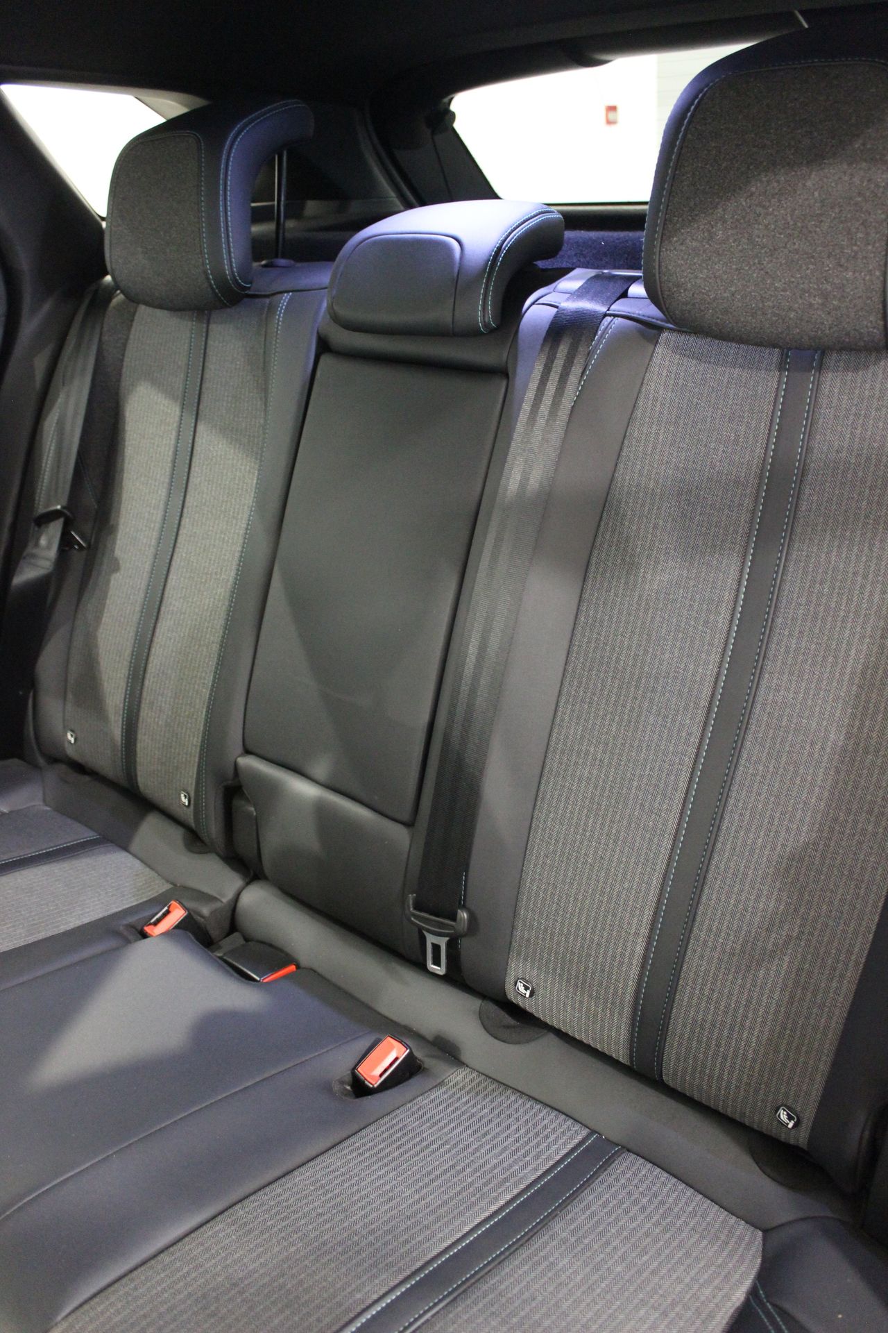 Peugeot 3008 Hybrid 3008 Allure Pack Hybrid 136 e-DCS6 - Foto 22