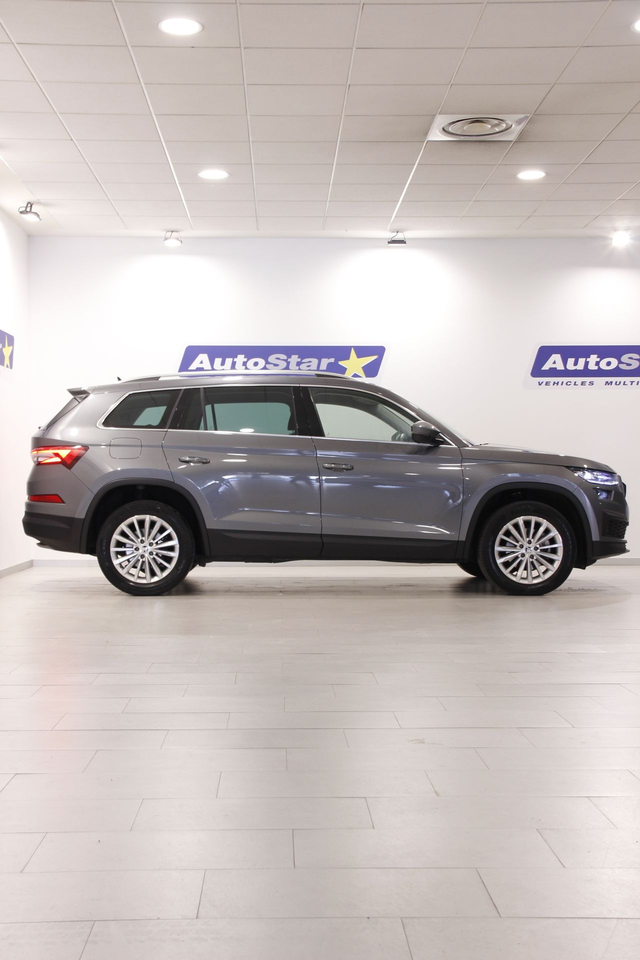Skoda Kodiaq Selection 1.5 TSI mHEV 150 CV DSG 7 asientos - Foto 9