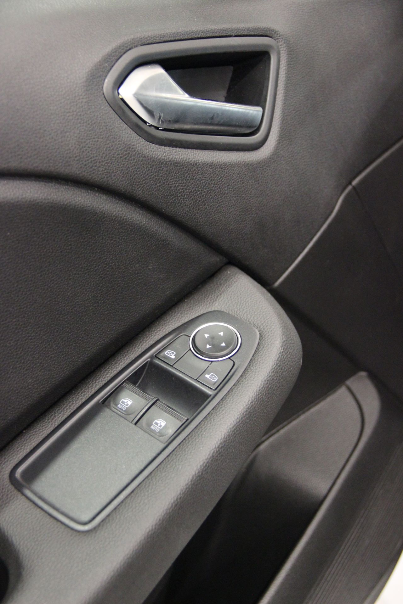 Renault Clio Equilibre TCe 67 kW (91 CV) - Foto 11