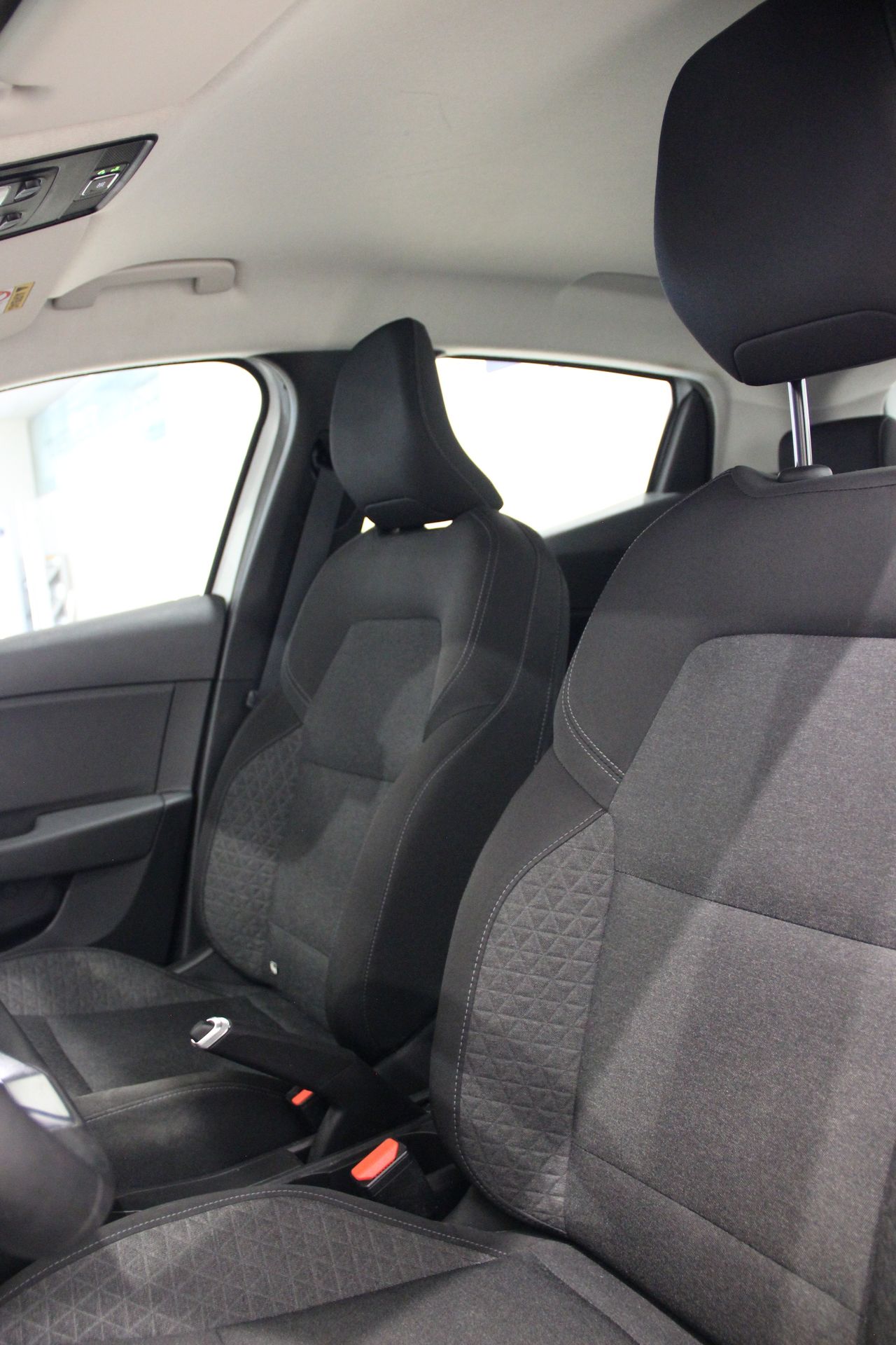 Renault Clio Equilibre TCe 67 kW (91 CV) - Foto 18