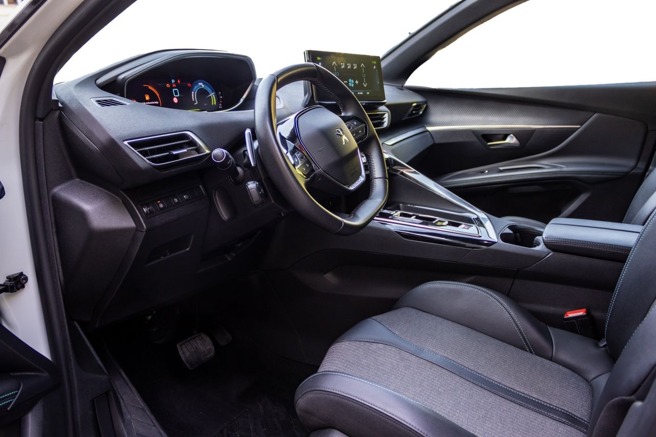 Peugeot 3008 Allure Pack Hybrid 136 e-DCS6 - Foto 9
