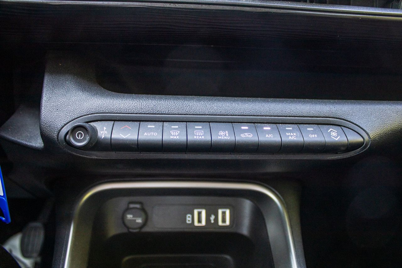 Jeep Avenger 1.2 Turbo 100 CV Altitude - Foto 13