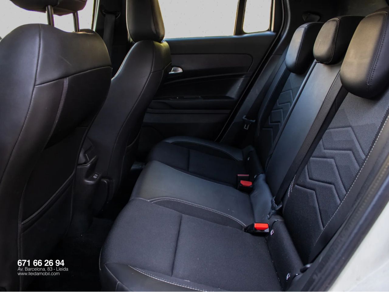 Jeep Avenger 1.2 Turbo 100 CV Altitude - Foto 16