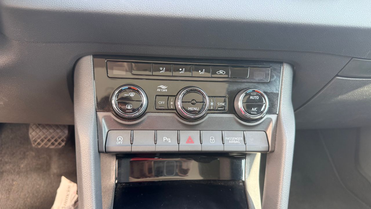 Skoda Karoq 1.5 TSI DSG ACT AMBITION - Foto 17