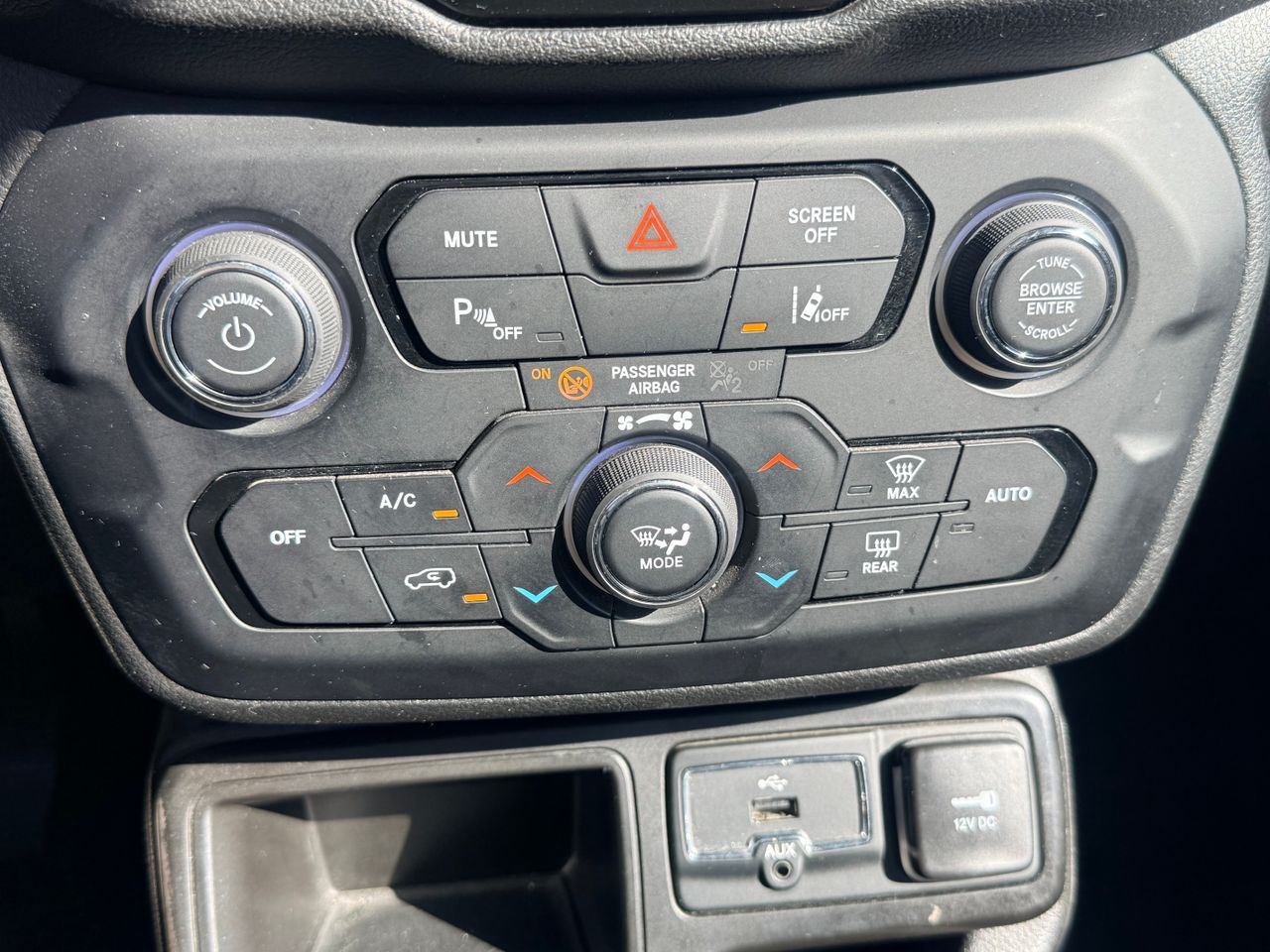 Jeep Renegade Limited 1.0 Turbo 88 kW - Foto 18