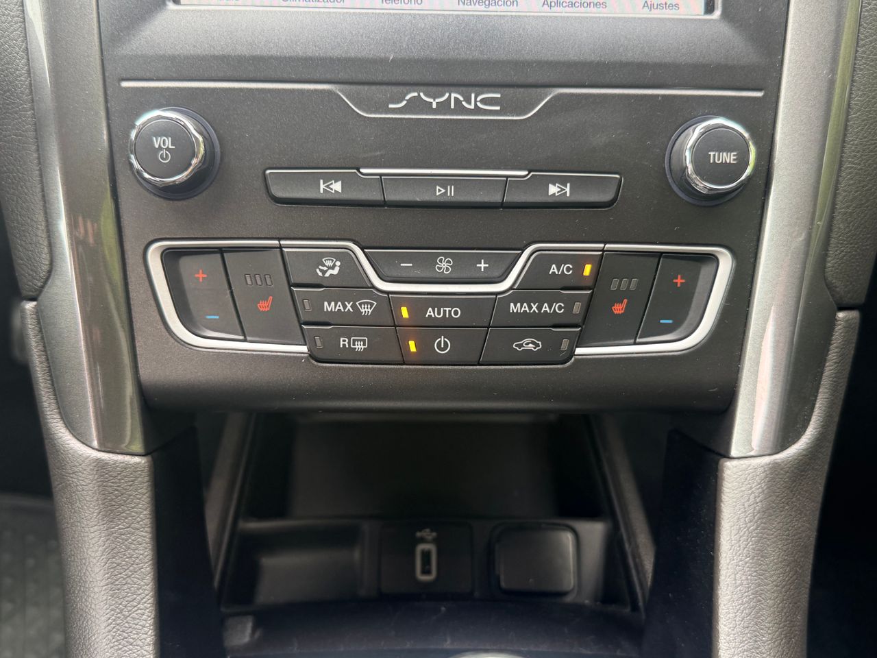 Ford Mondeo 5 puertas Titanium 2.0 TDCi 110 kW - Foto 17