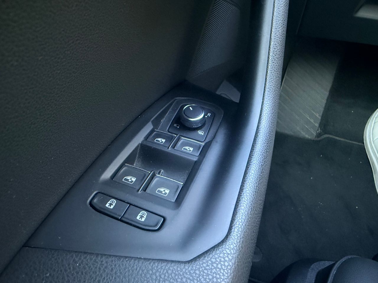 Volkswagen Touareg eHybrid Elegance 3.0 V6 TSI 4MOTION 280 kW - Foto 22