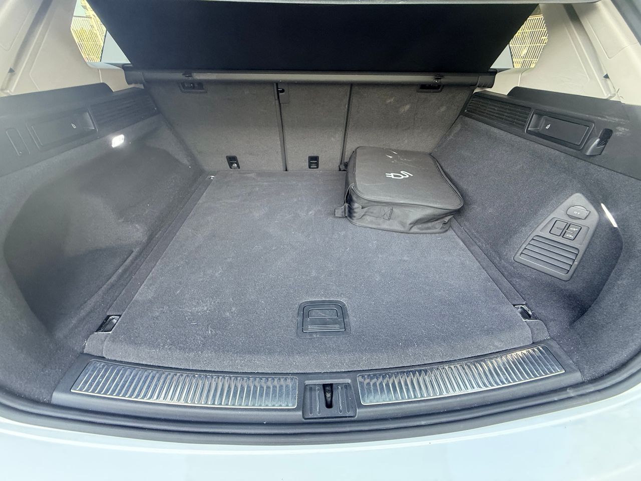 Volkswagen Touareg eHybrid Elegance 3.0 V6 TSI 4MOTION 280 kW - Foto 27