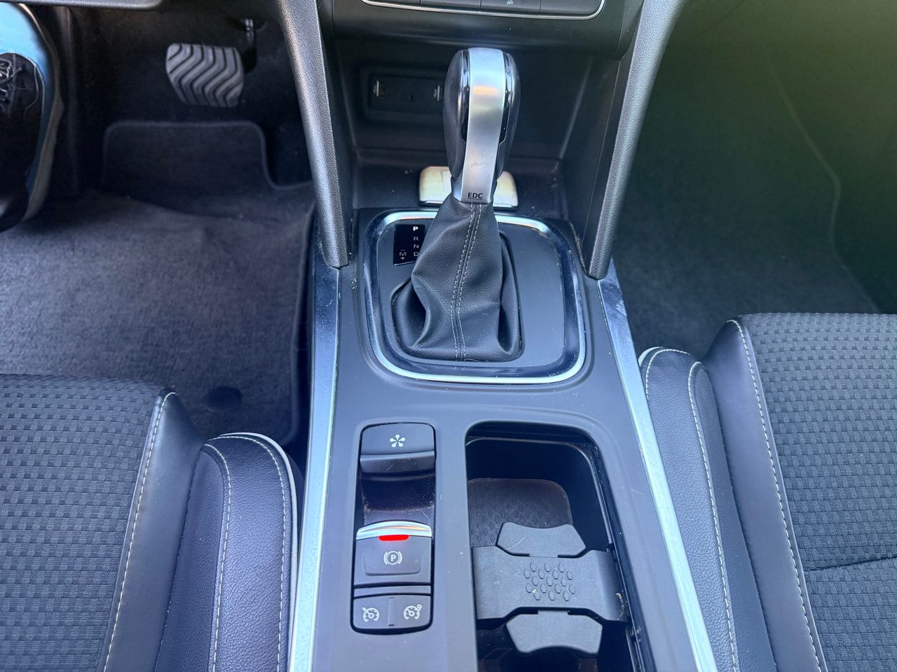 Renault Megane Berlina GT Line Tce GPF 117 kW - Foto 16