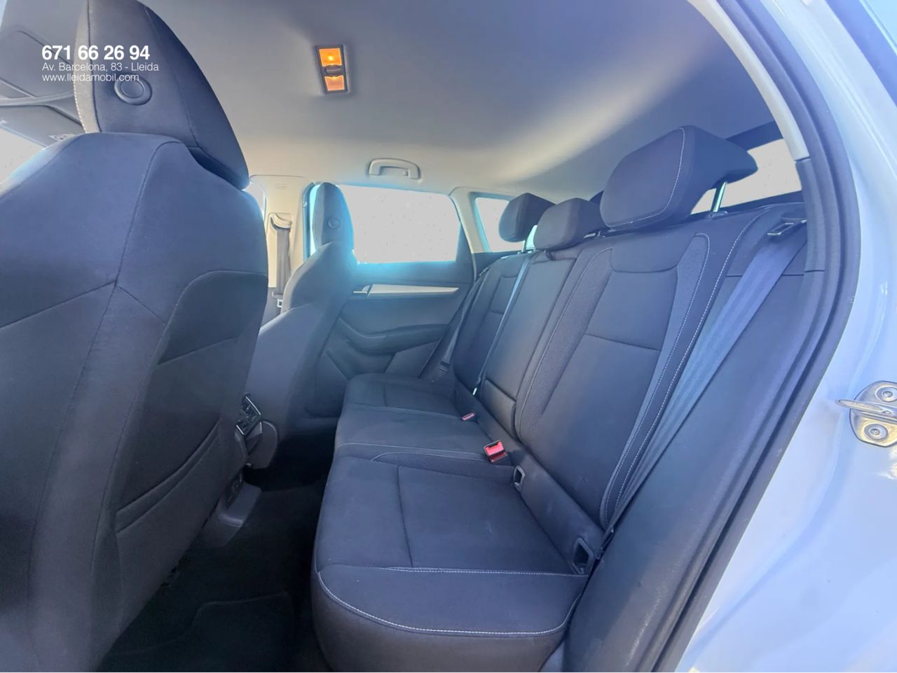 Skoda Karoq Design 1.5 TSI 110 kW - Foto 19