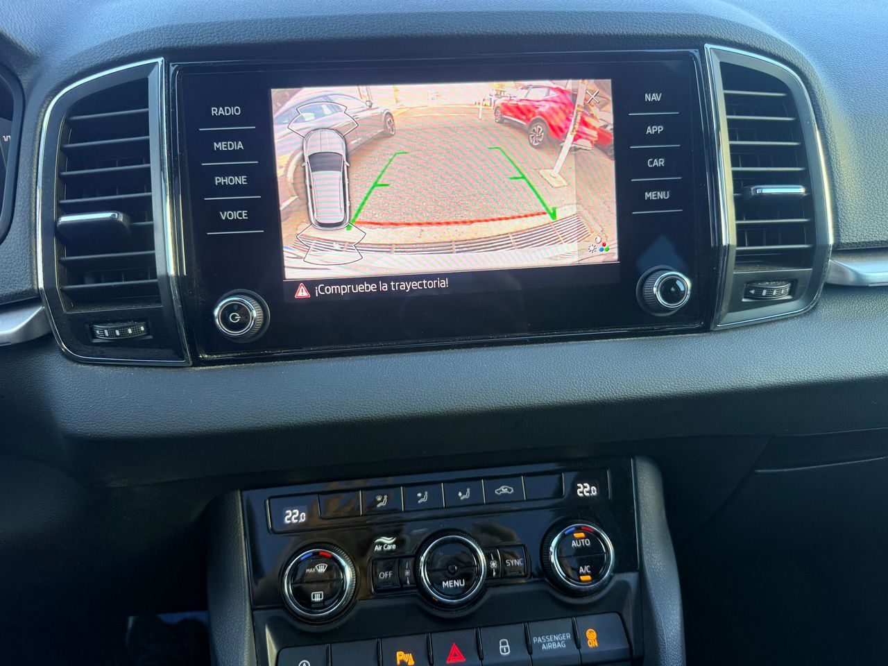 Skoda Karoq Design 1.5 TSI 110 kW - Foto 15
