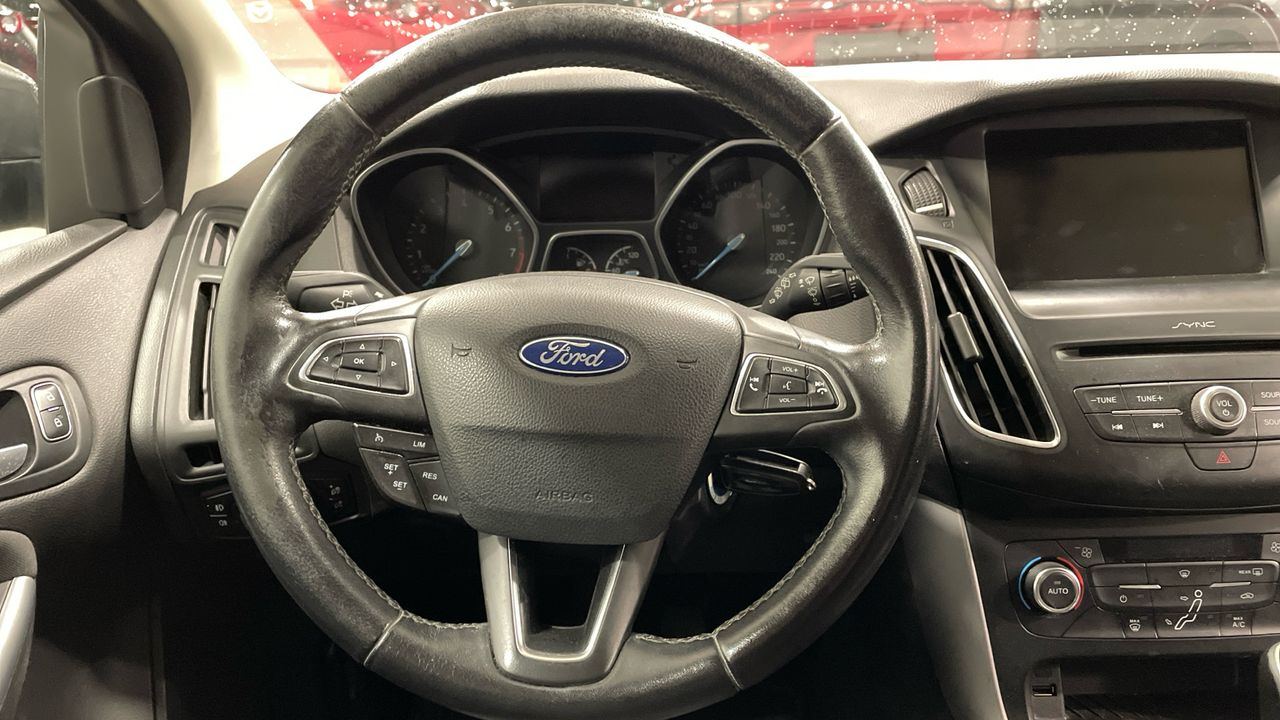 Ford Focus 1.0 ECOBOOST 125 TREND - foto 14