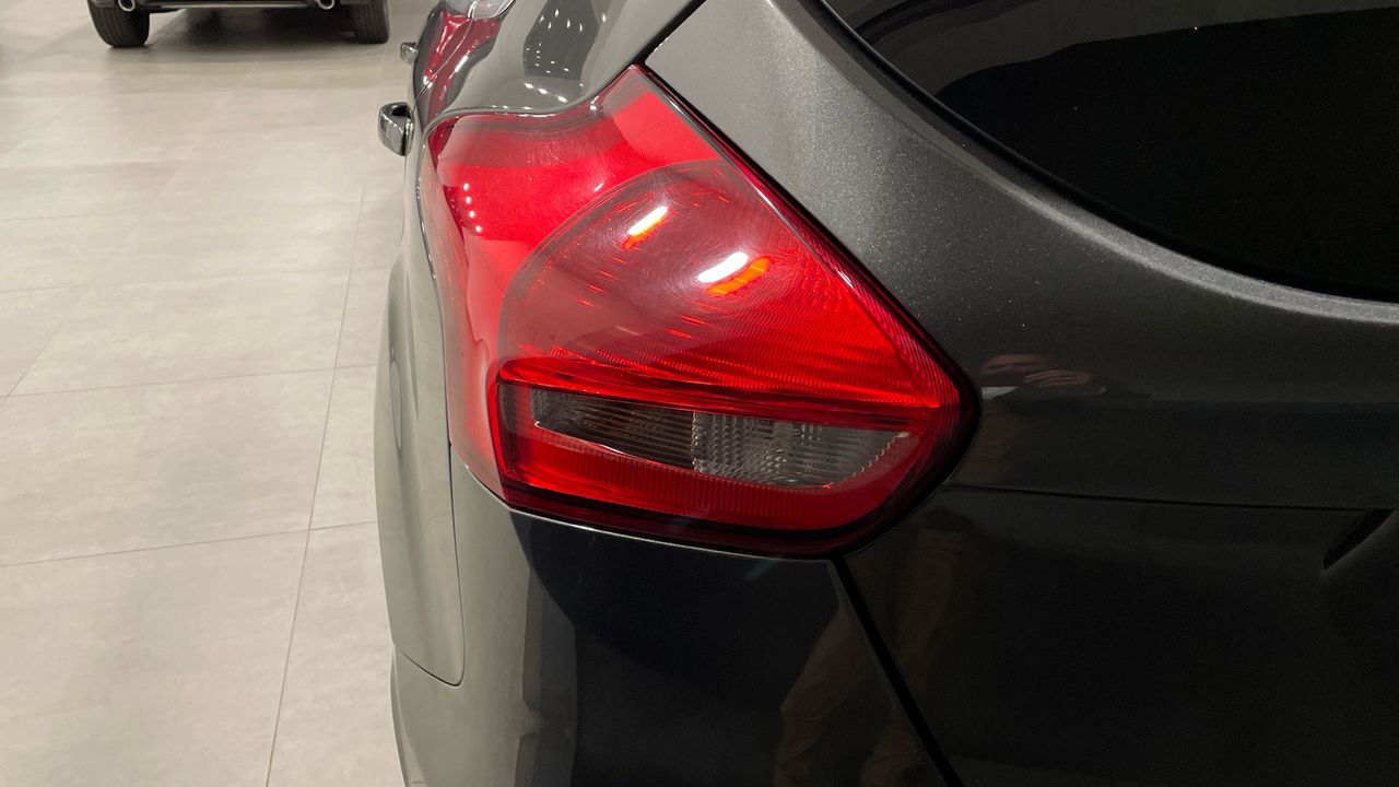Ford Focus 1.0 ECOBOOST 125 TREND - foto 19