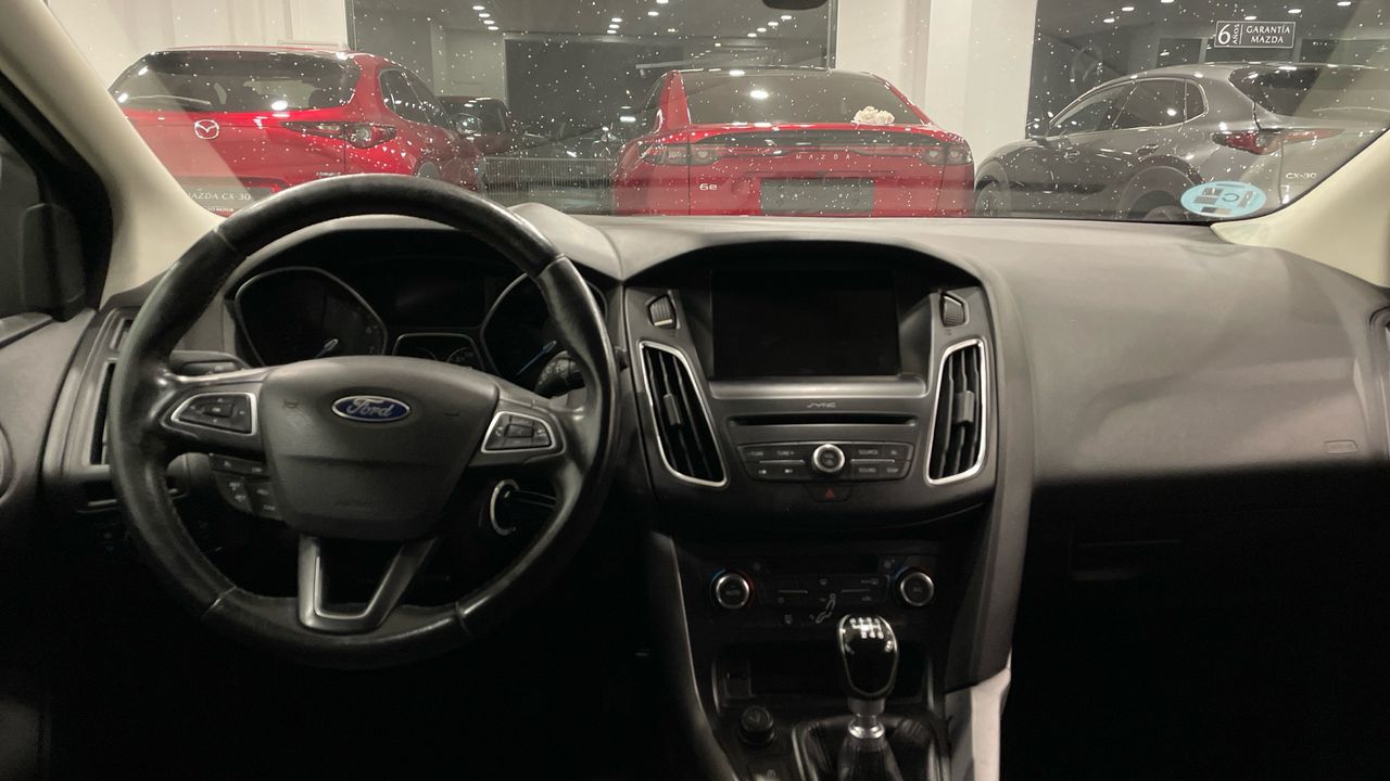 Ford Focus 1.0 ECOBOOST 125 TREND - foto 12