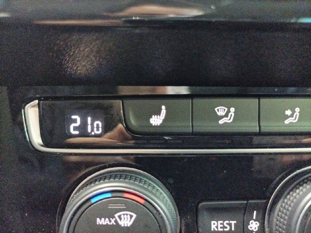 VOLKSWAGEN PASSAT SPORT 2.0 TDI (150CV) - foto 16