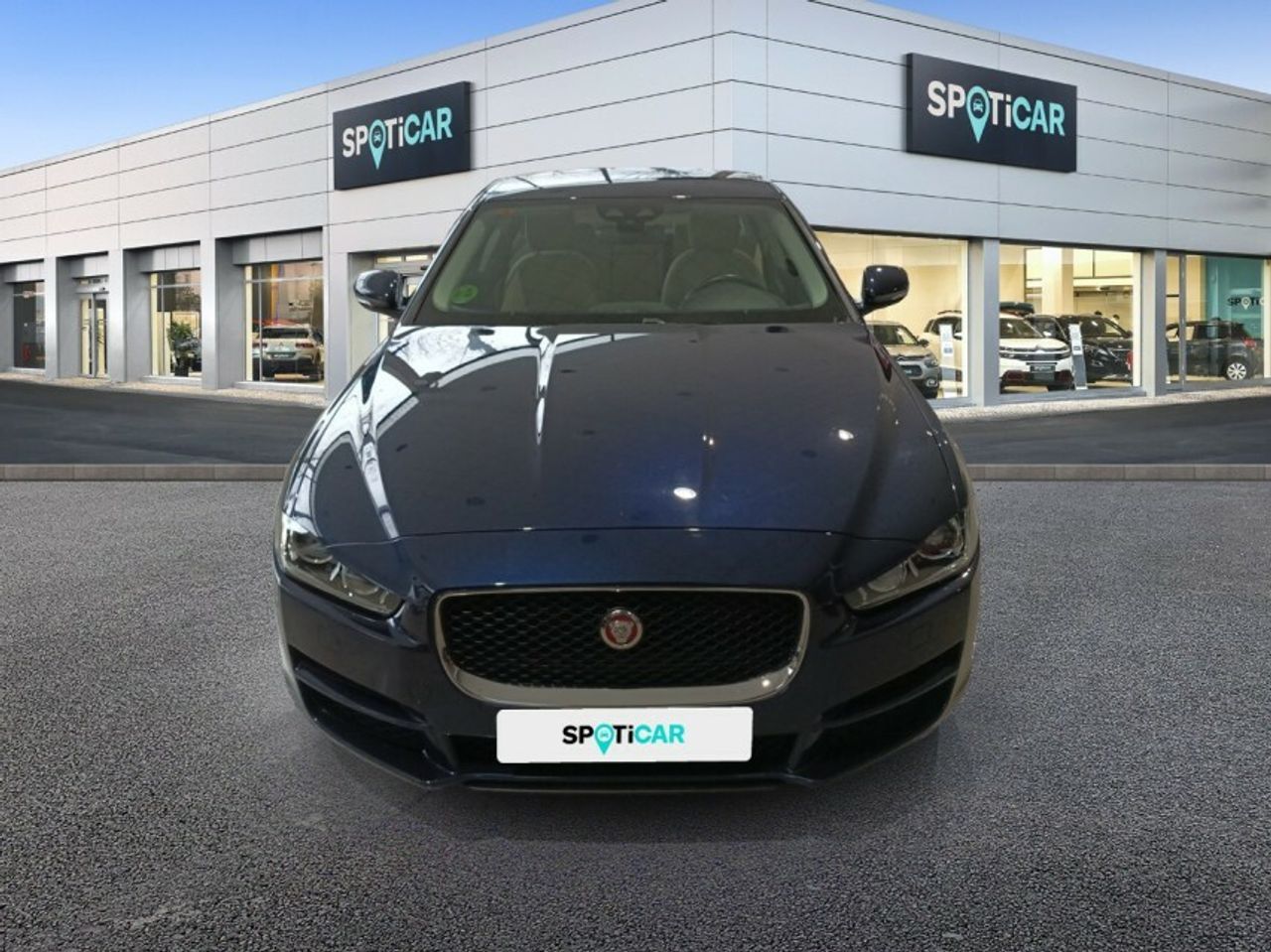 Foto jaguar xe 2018 /