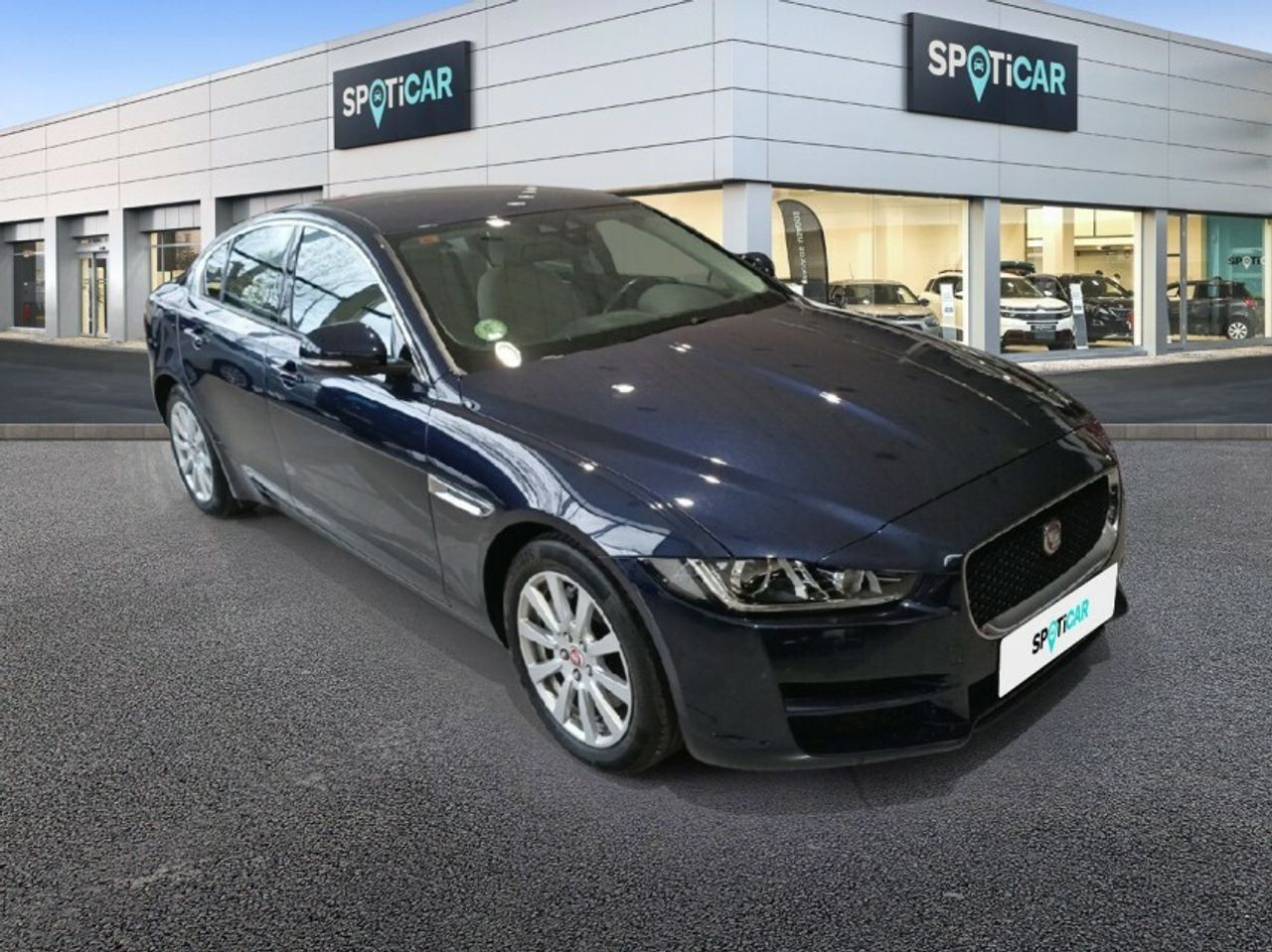 jaguar xe 2018 / foto grande (3)