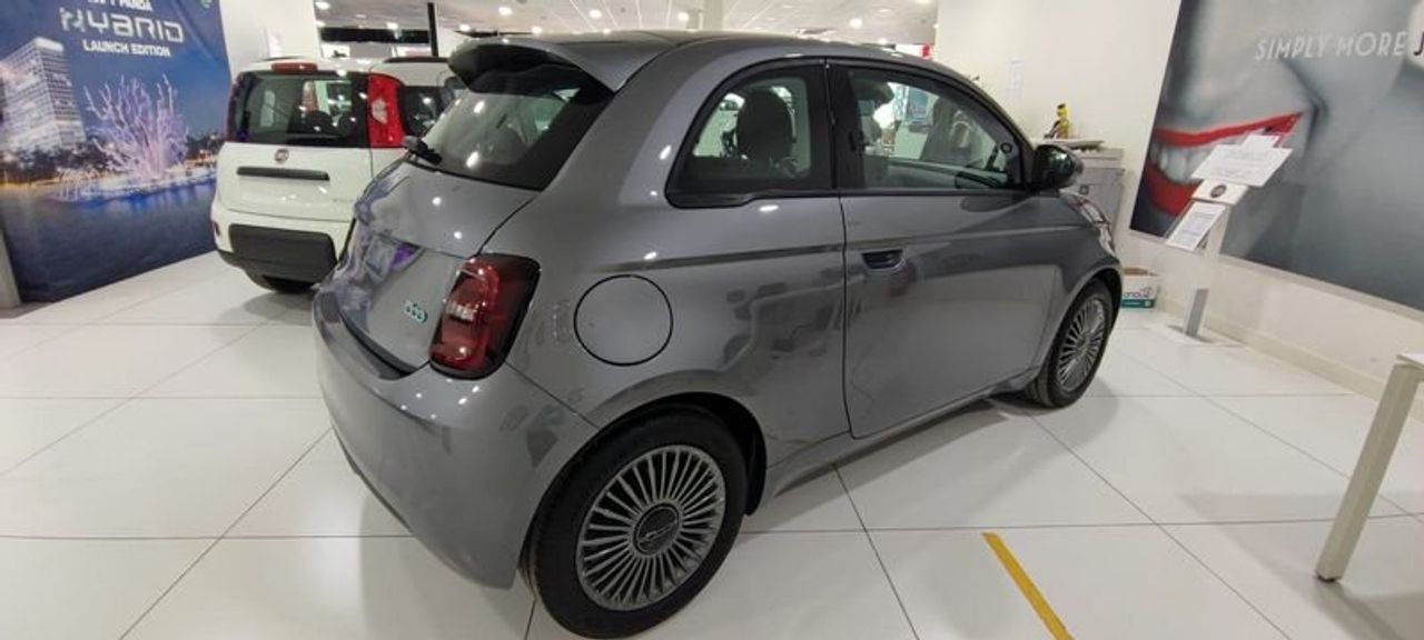 Fiat 500 320km 118cv Auto. Icon - foto 4