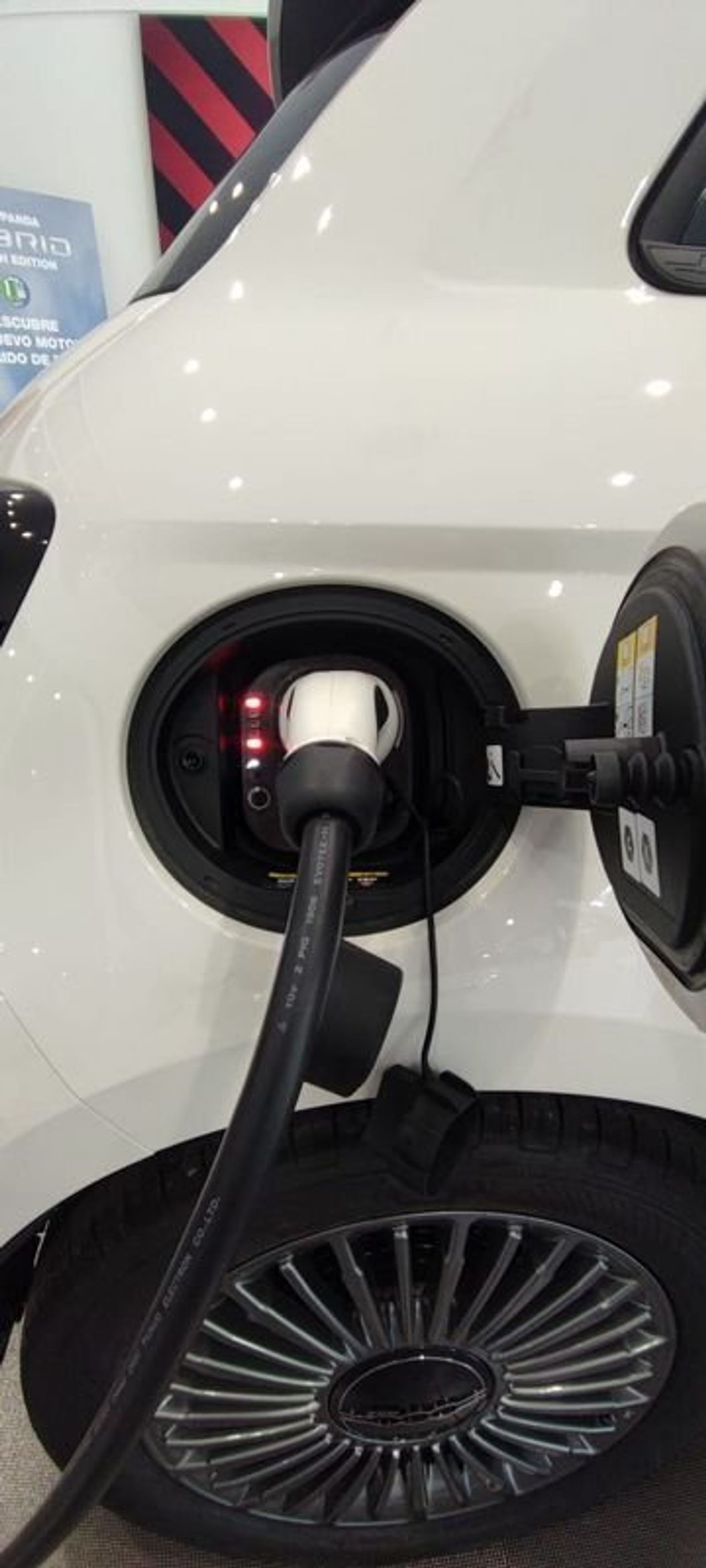 Fiat 500 320km 85kW (118CV) Red - foto 22