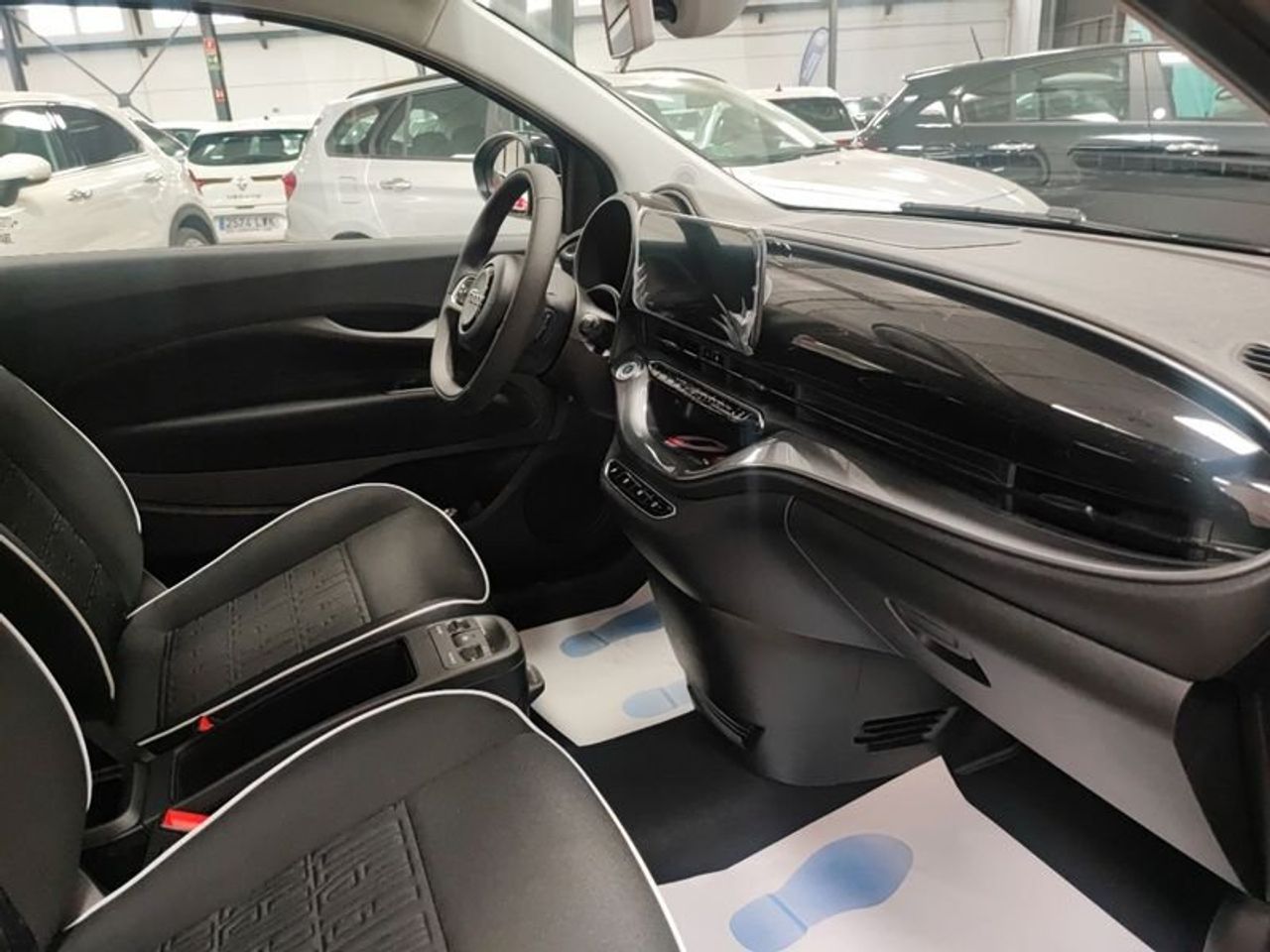 Fiat 500 320km 118cv Auto. Icon - foto 18