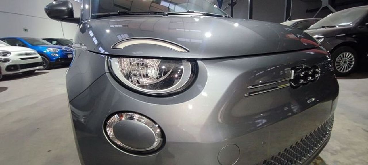 Fiat 500 320km 118cv Auto. - foto 13