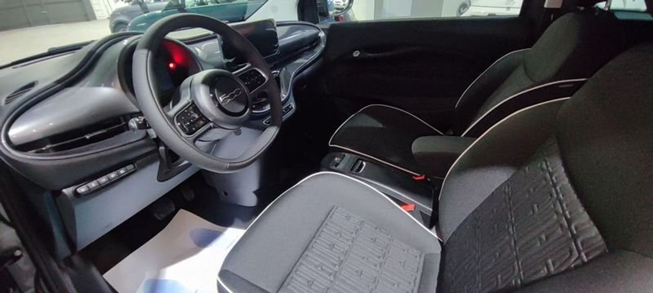 Fiat 500 320km 118cv Auto. - foto 14