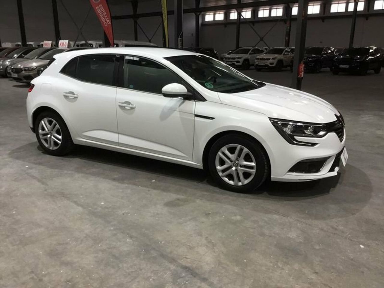 renault megane 2022 / foto grande (2)