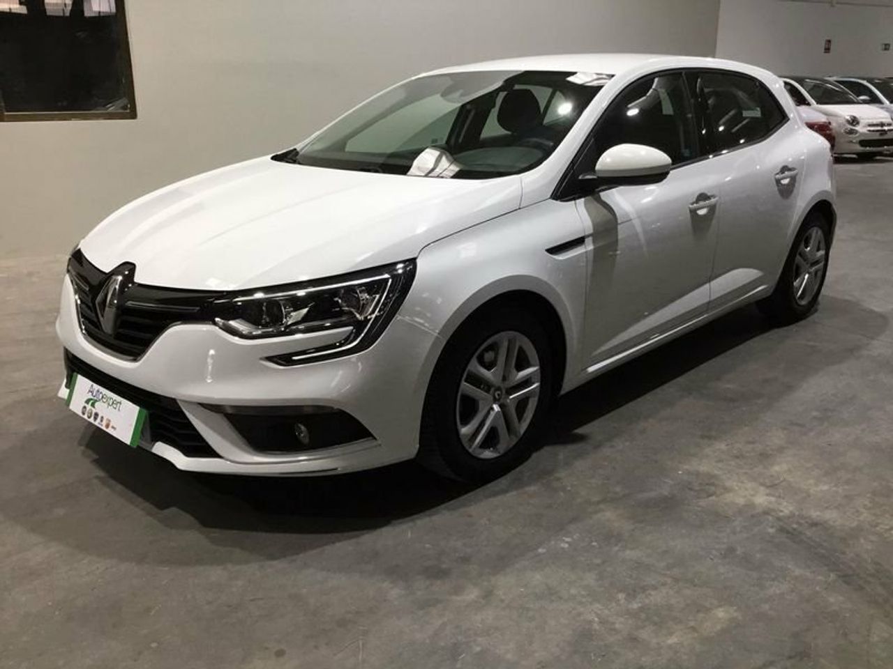 Renault kangoo con cambio manual  de segunda mano - renault megane 2022 /