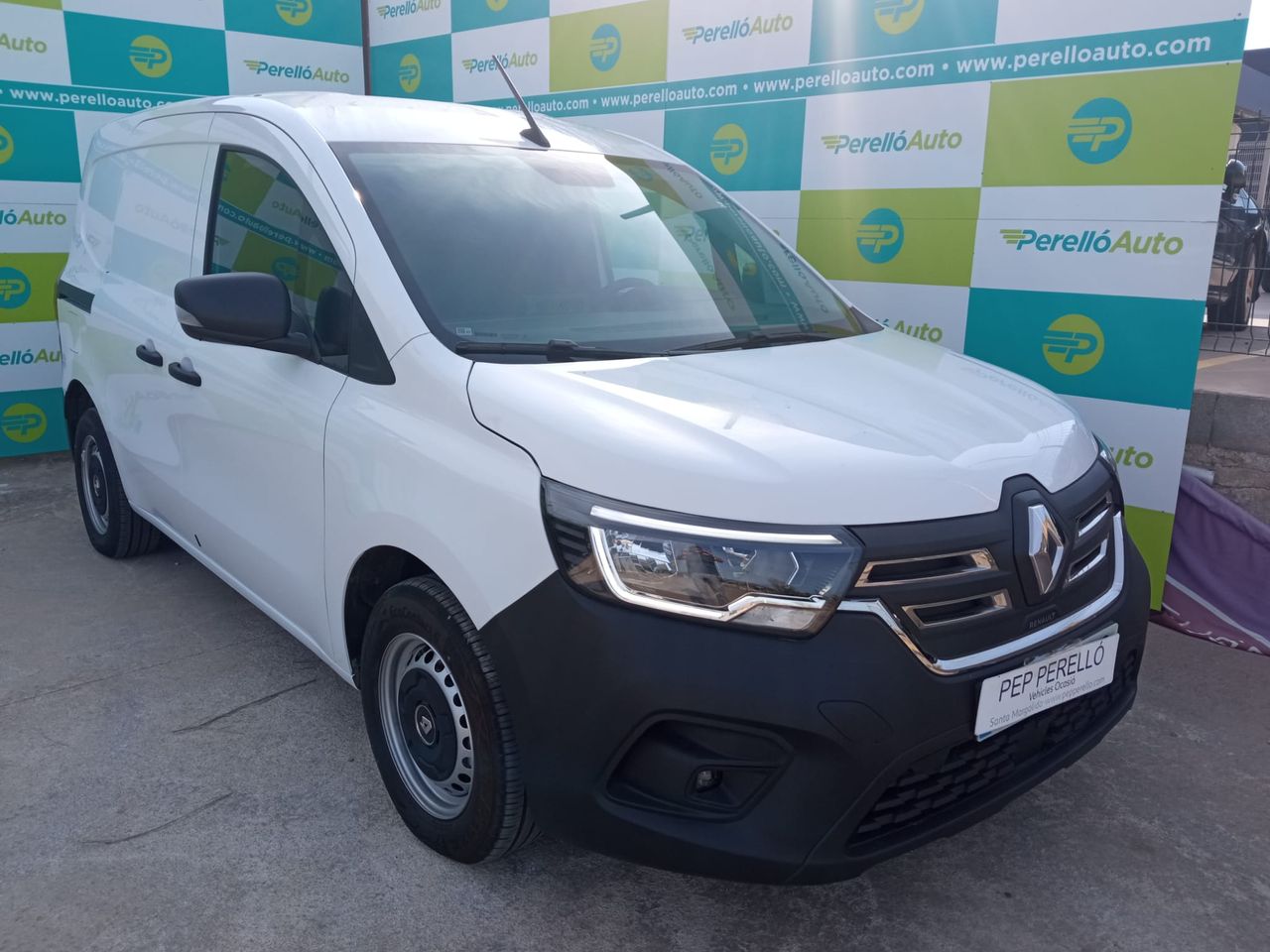 foto de renault kangoo 2022 de segunda mano