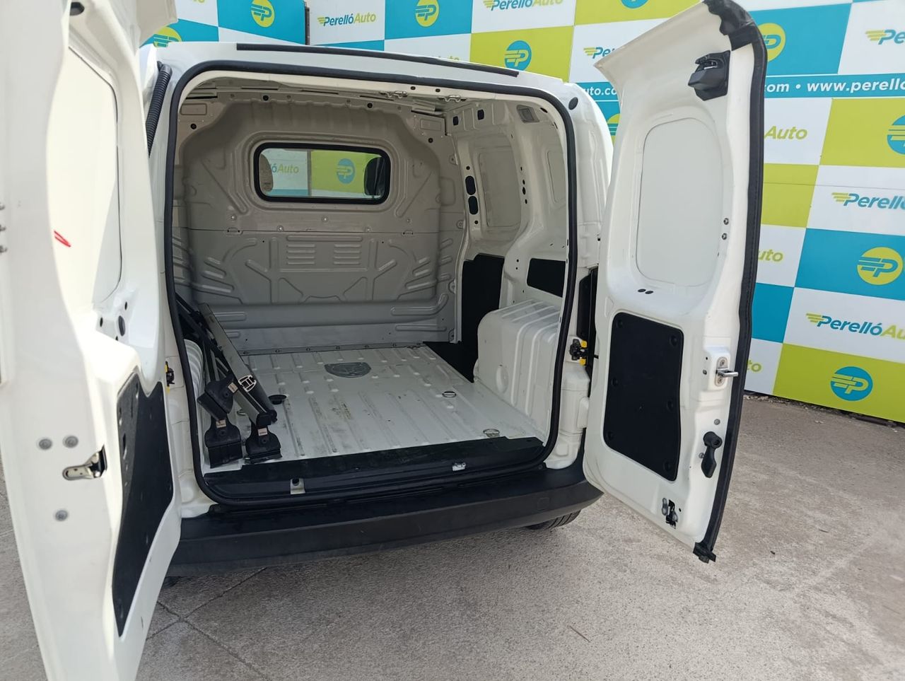 Fiat Fiorino 1.3 MJET 80 CV FURGON  - Foto 8