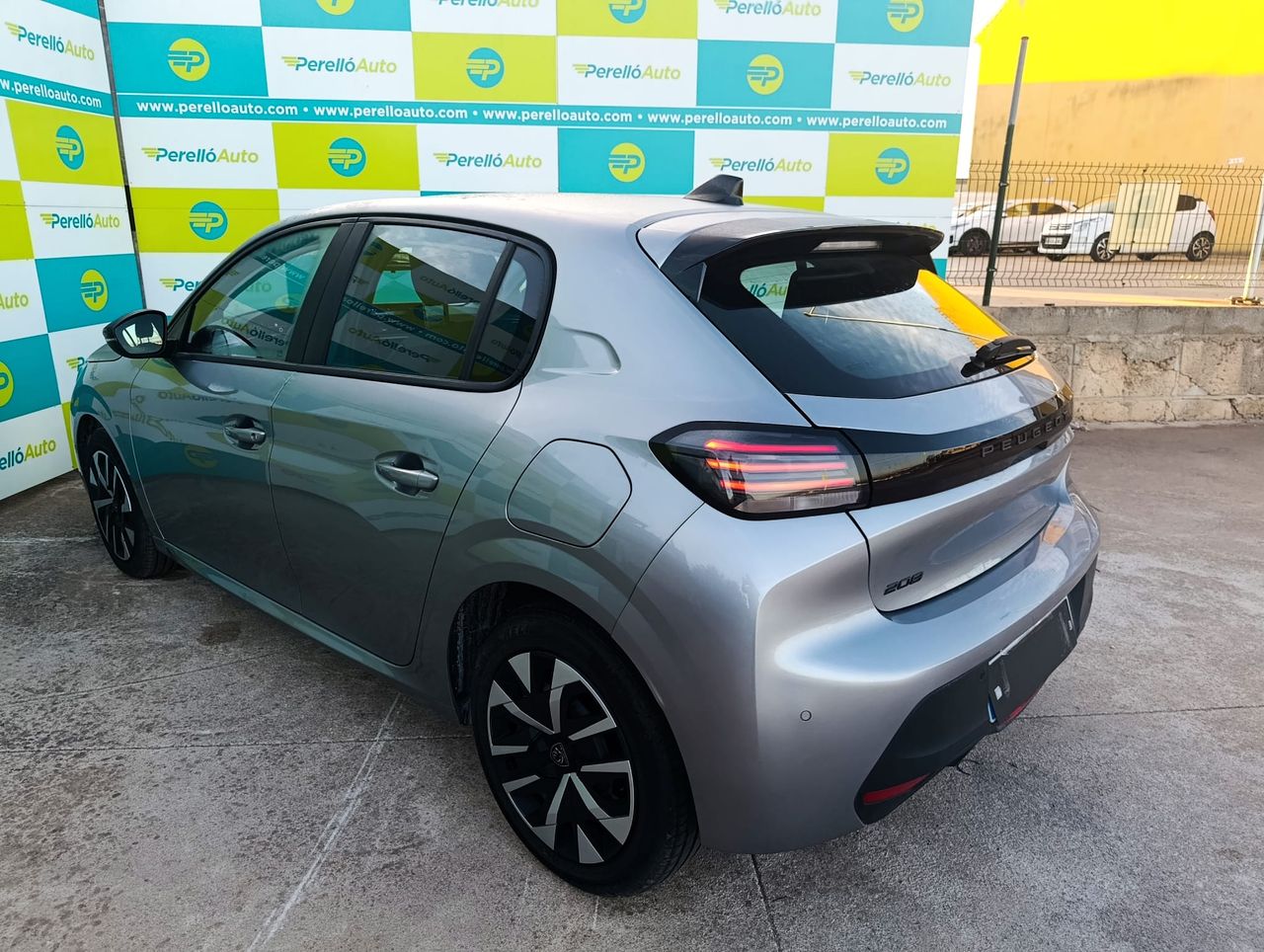 Peugeot 208 ACTIVE GASOLINA 100 - Foto 6