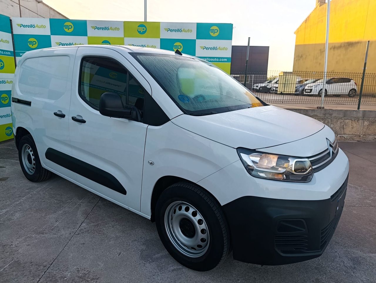 Citroën Berlingo VAN ELECTRICO 50 KW/H TALLA M  - Foto 4