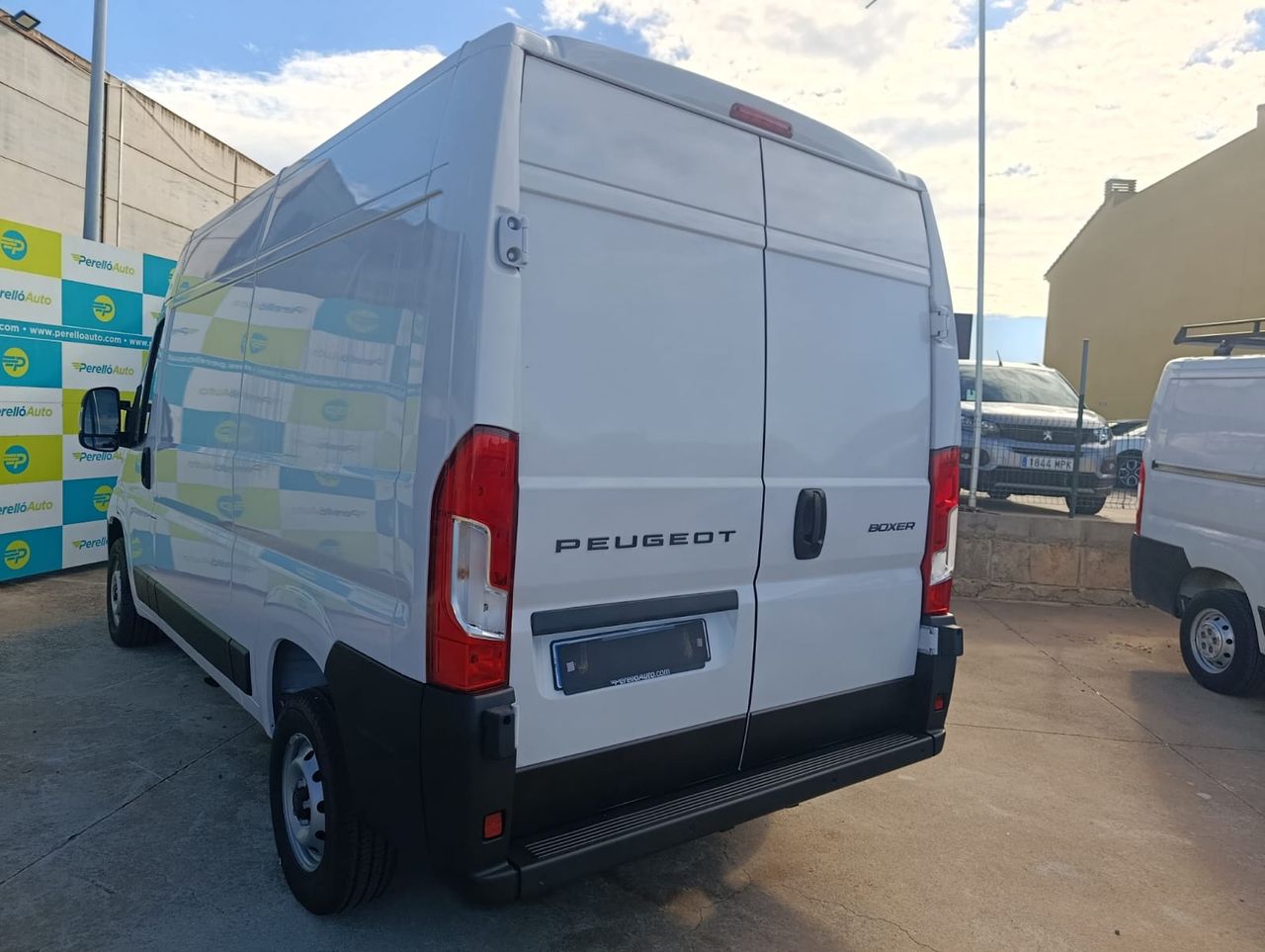 Peugeot Boxer FURGON 2.3 2H2 BLUEHDI 140 - Foto 5