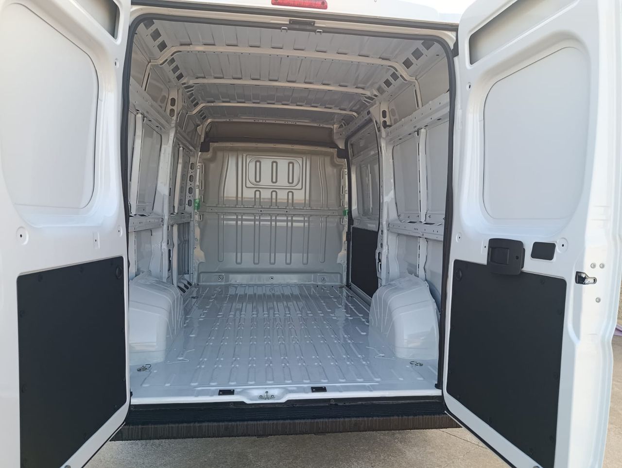 Fiat Ducato L2H2 3500 140 CV - Foto 8