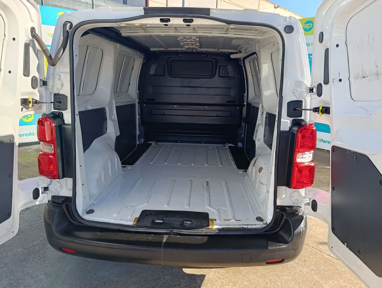 Opel Vivaro 1.5 DIESEL 100 M - Foto 8