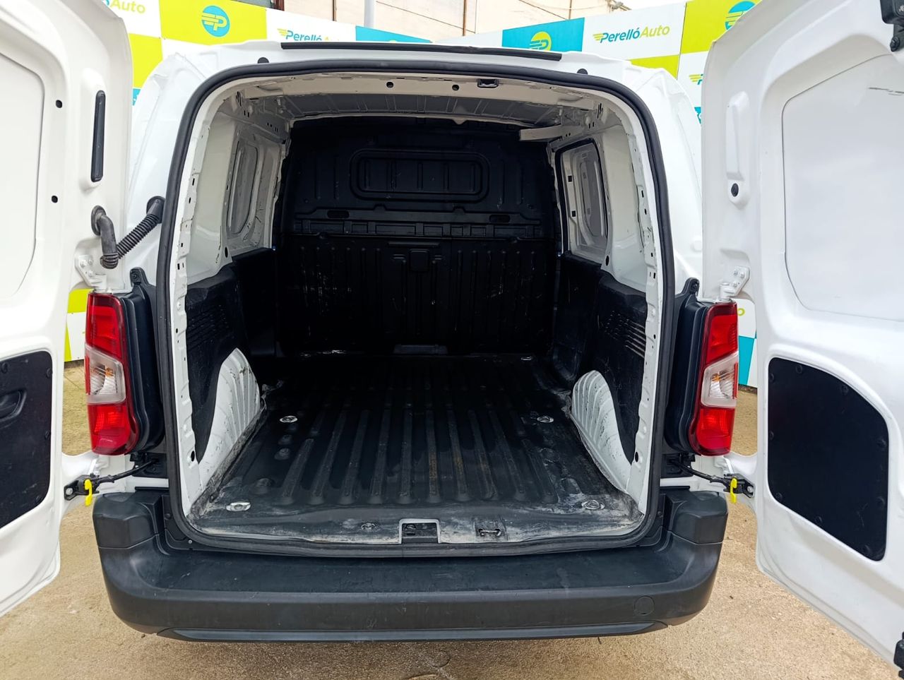 Peugeot Partner FURGON BLUEHDI 100 - Foto 10