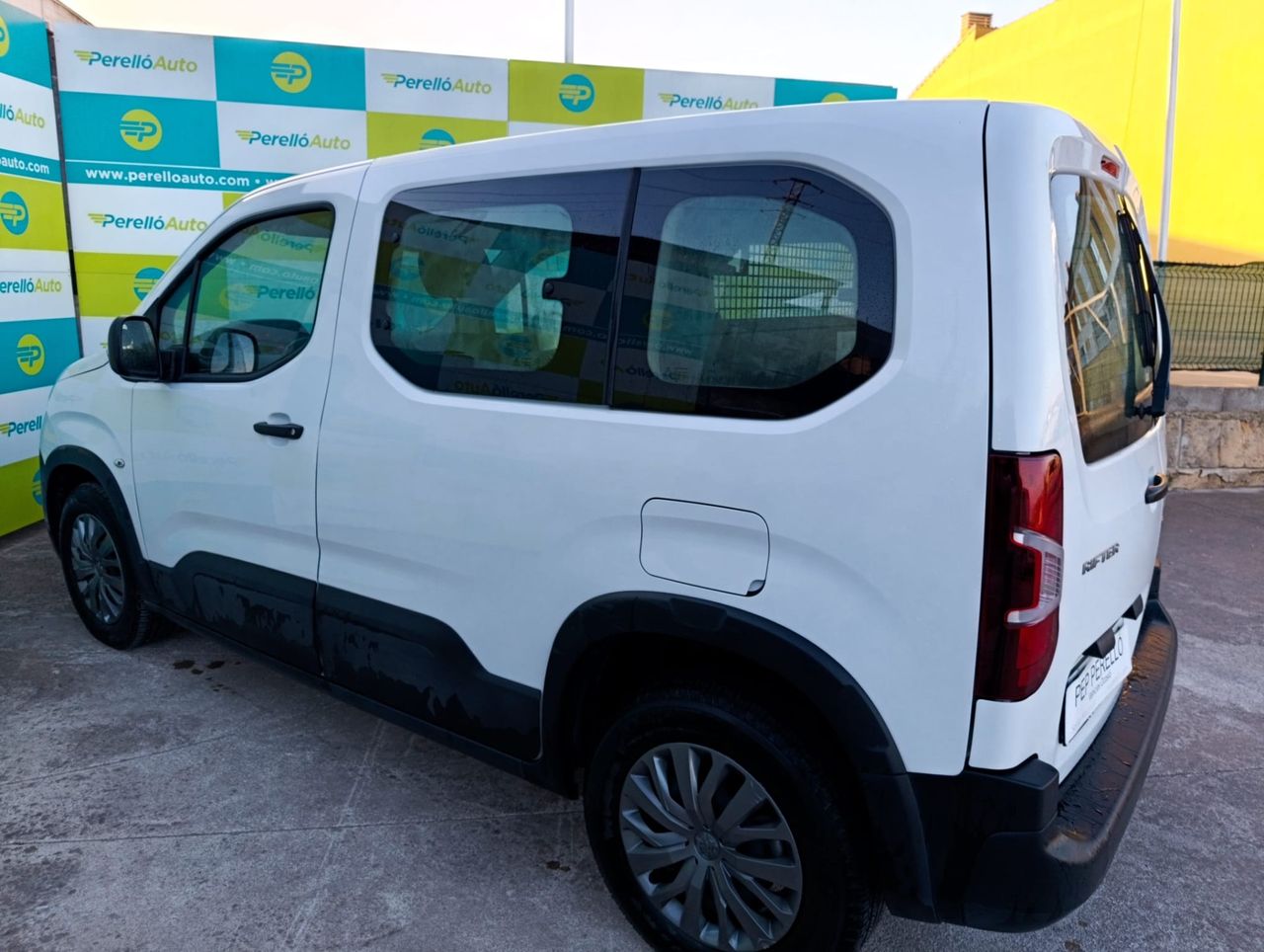 Peugeot Rifter 1.5 ACTIVE PACK BLUEHDI 100 BUSINESS - Foto 5