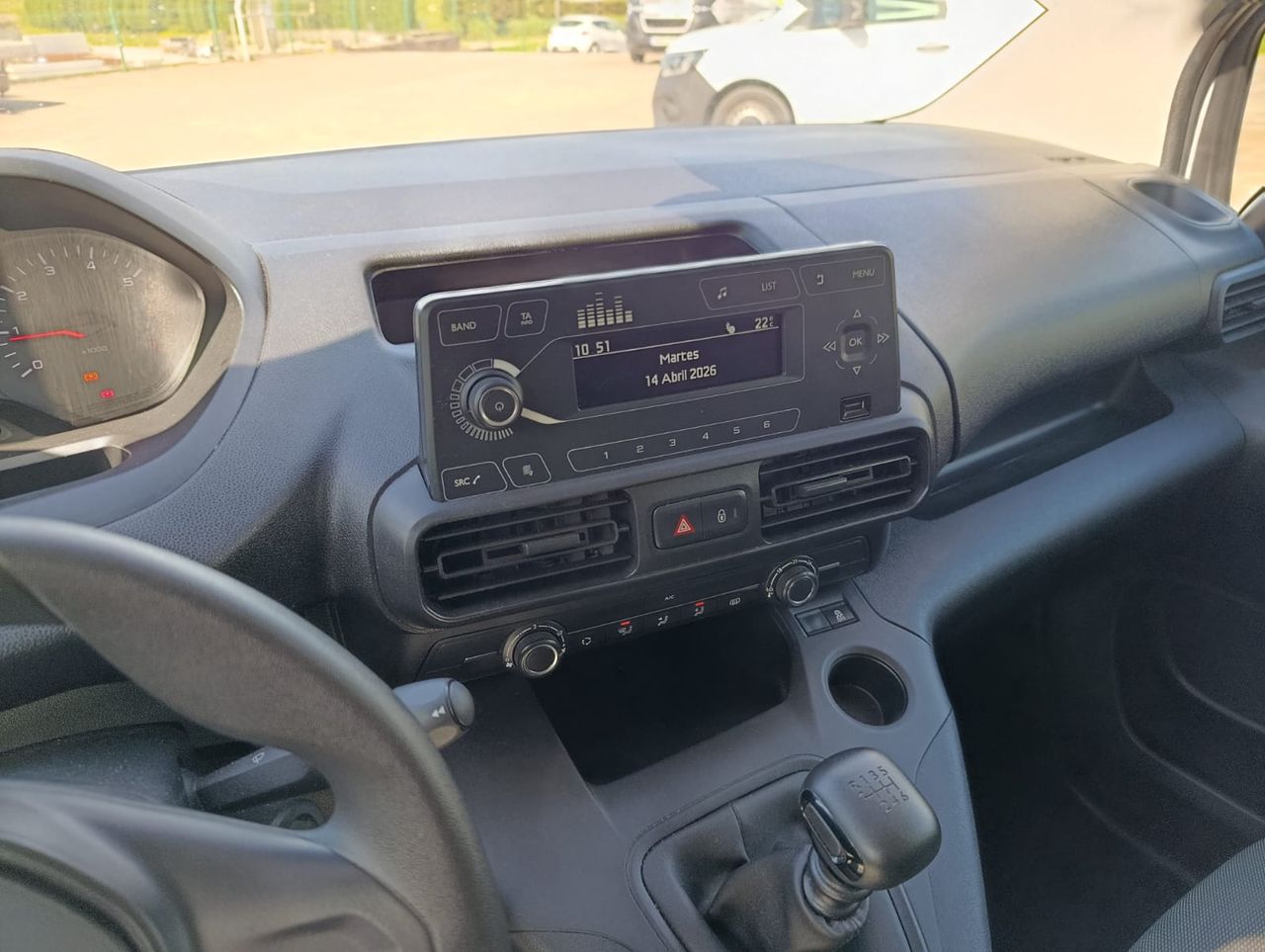 Peugeot Rifter 1.5 BLUEHDI 100 ACTIVE PACK BUSINESS - Foto 8