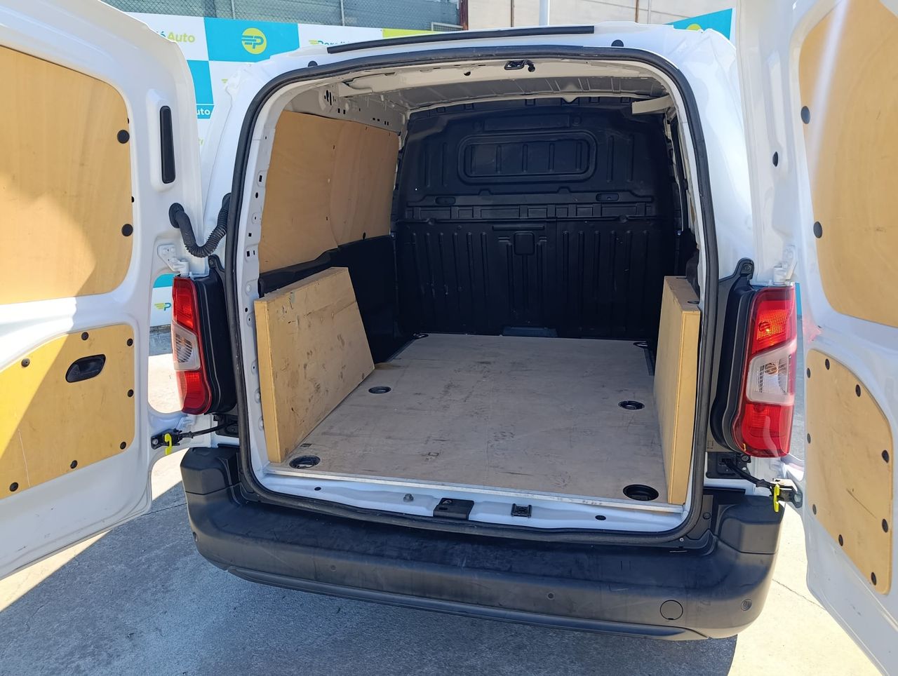 Peugeot Partner 1.5 BLUEHDI 100 CV 600 KG - Foto 4