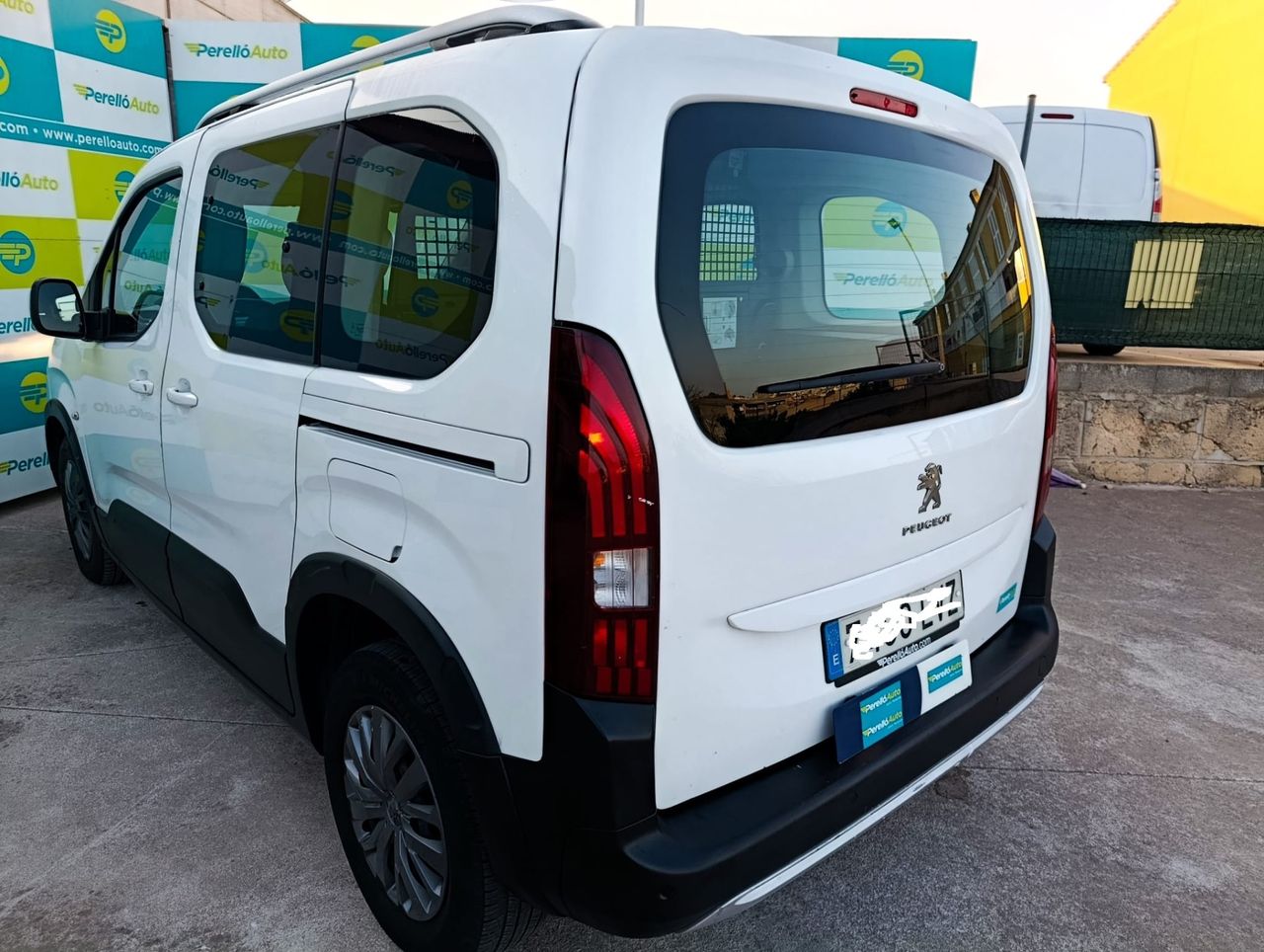 Peugeot Rifter Allure Pack Standard BlueHDi 100 - Foto 5