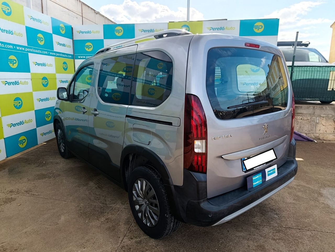 Peugeot Rifter Allure Standard BlueHDi 100 - Foto 6